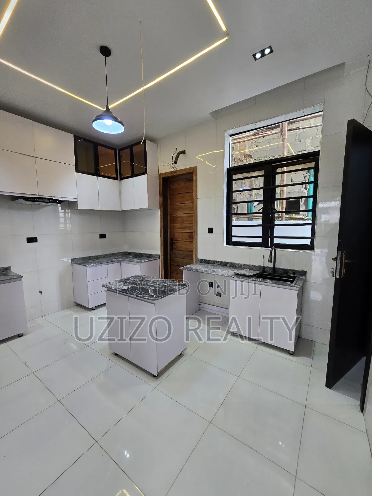 4bdrm Duplex in Sangotedo for sale