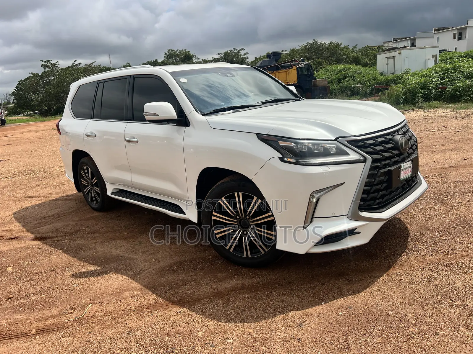 Lexus LX 570 (5 seats) AWD 2018 White