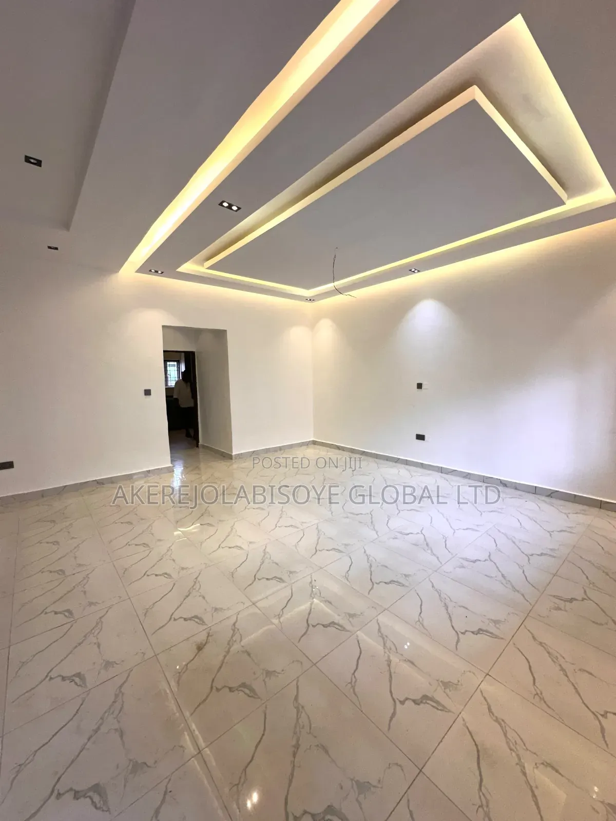 3bdrm Duplex in In An Estate, Life Camp for rent