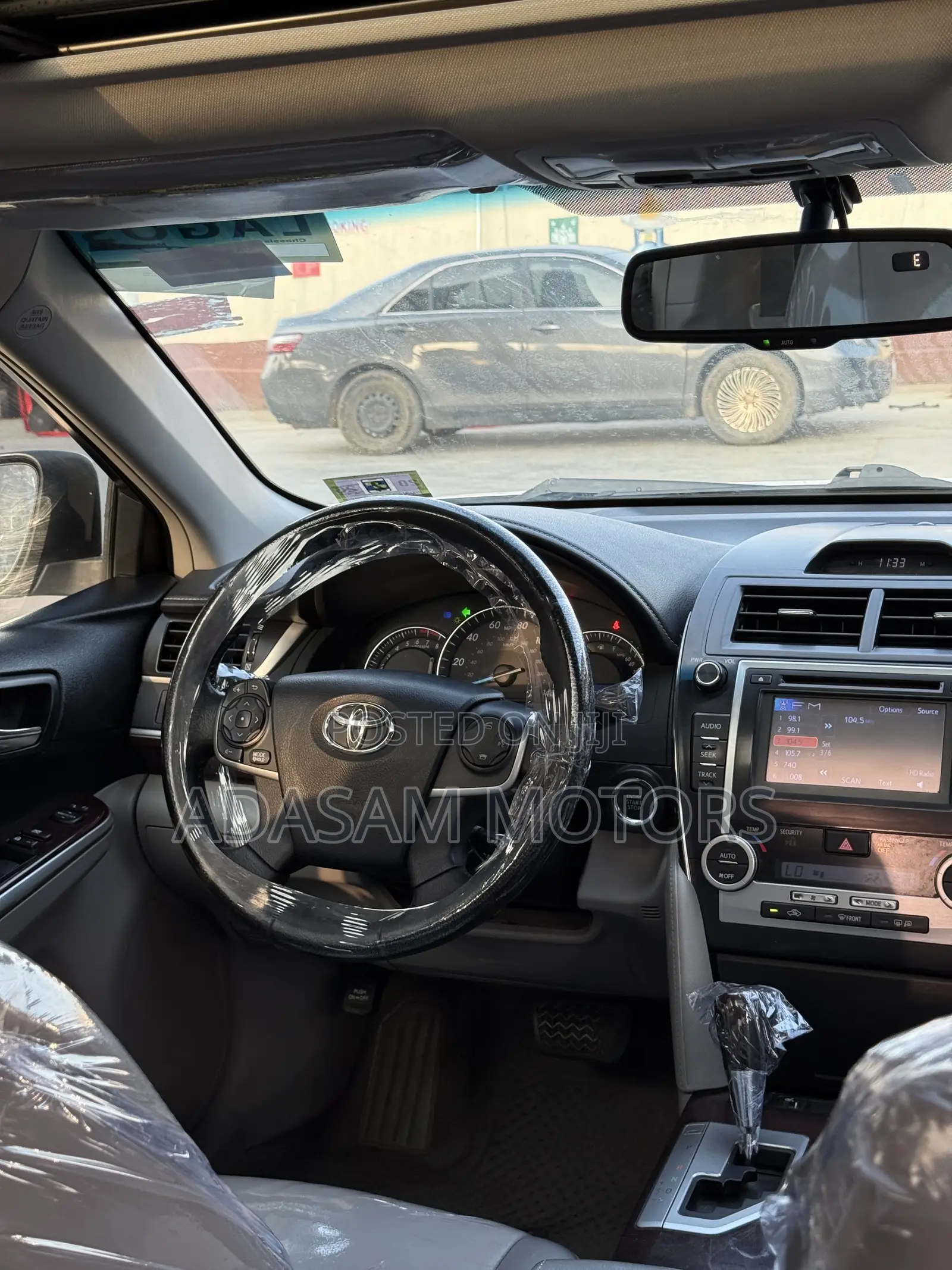 Toyota Camry XLE V6 4dr Sedan (3.5L 6cyl 6A) 2013 Silver