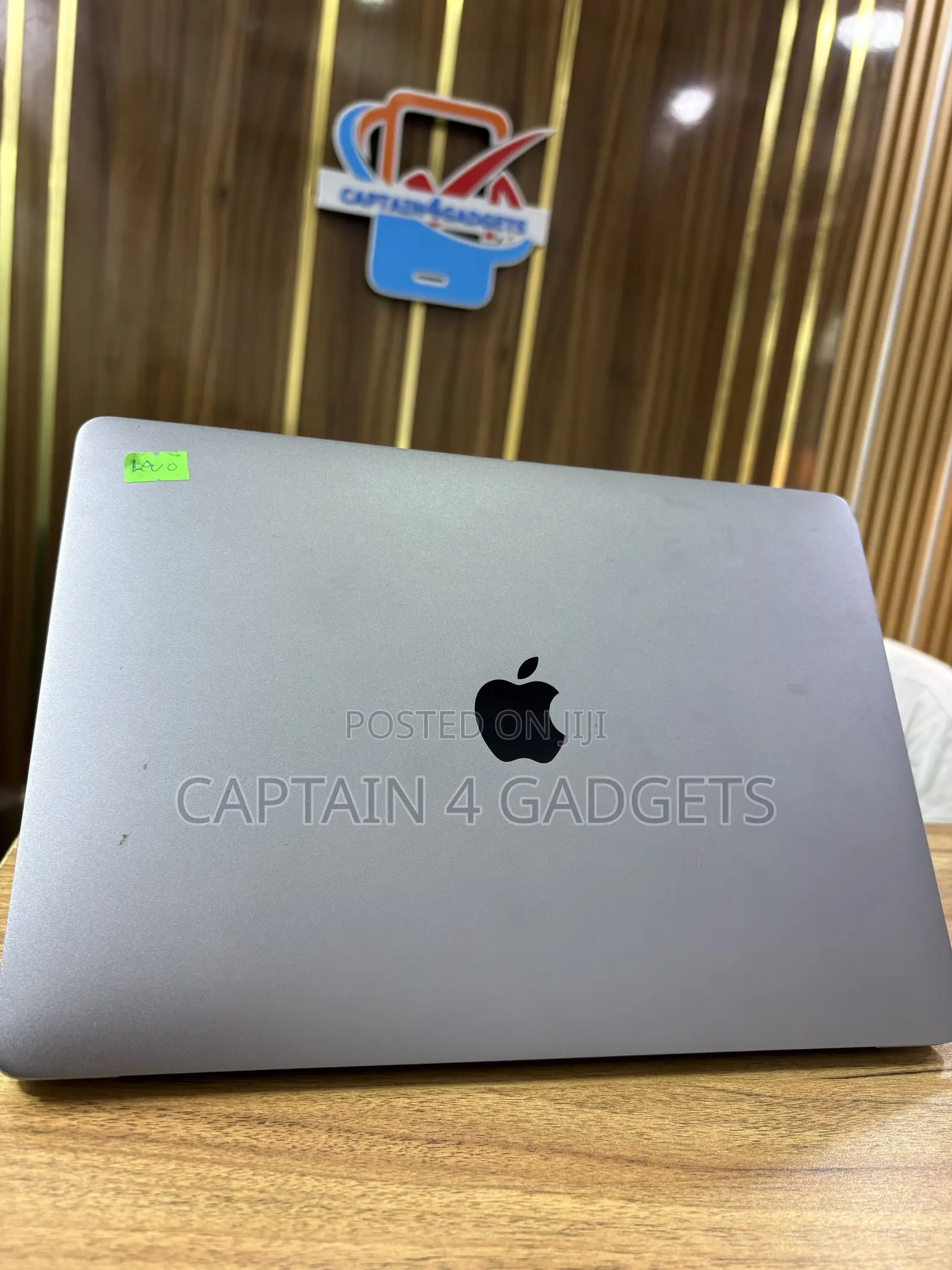Laptop Apple MacBook Pro 2020 M1 8GB Apple M1 SSD 256GB