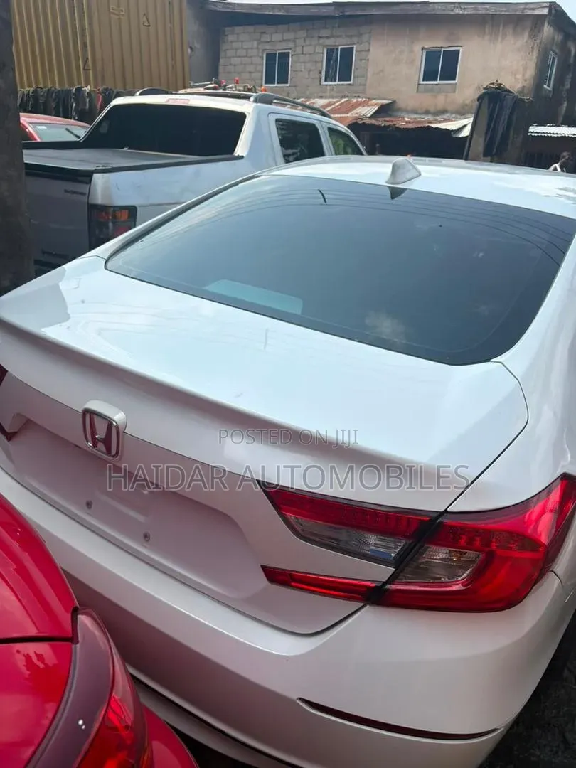 Honda Accord 2019 White