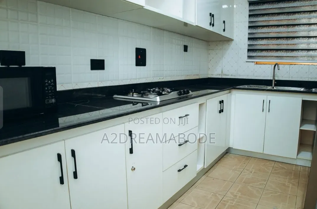 Furnished 3bdrm Apartment in Ikeja, Adeniyi Jones for sale