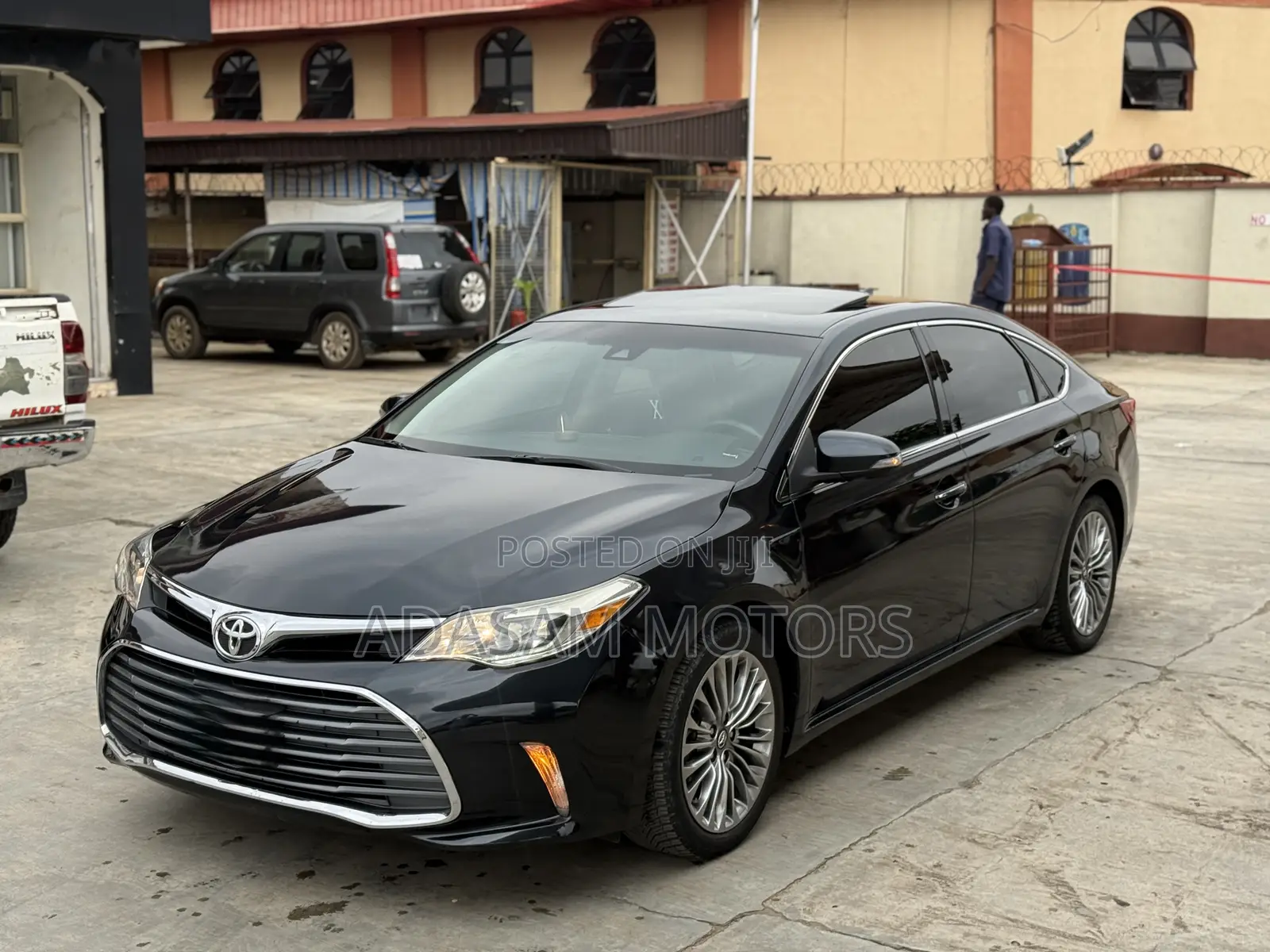 Toyota Avalon Limited Sedan FWD (3.5L 6cyl 6A) 2017 Black
