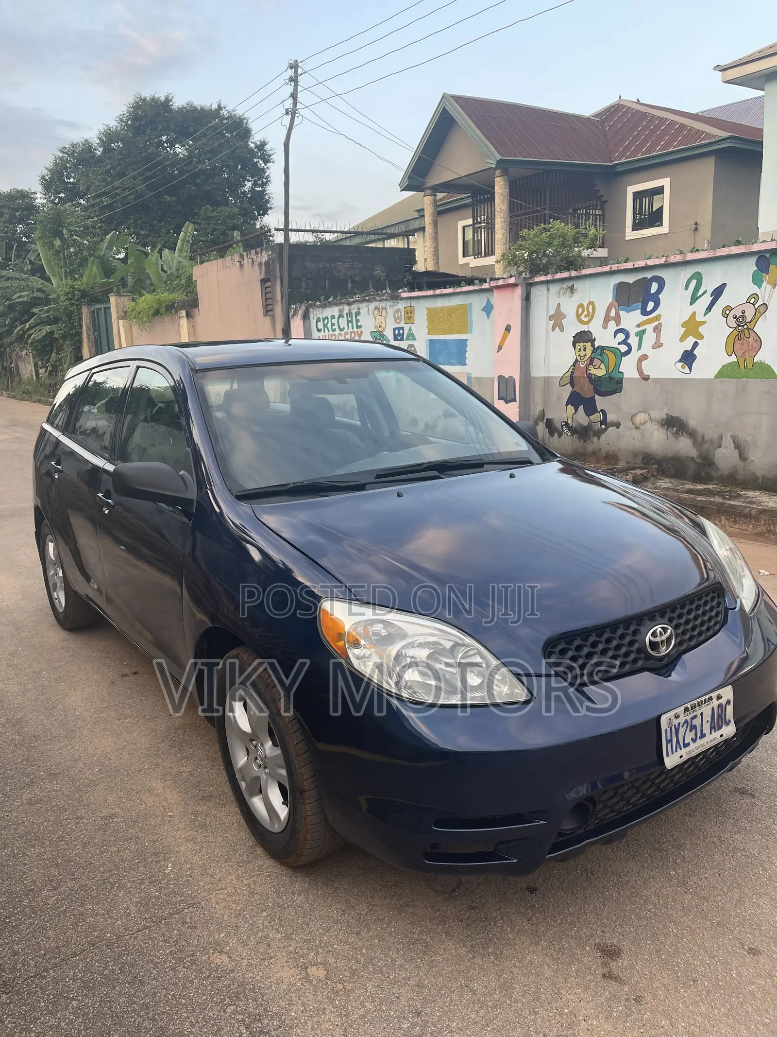 Toyota Matrix Hatchback AWD (1.8L 4cyl 4A) 2005 Blue