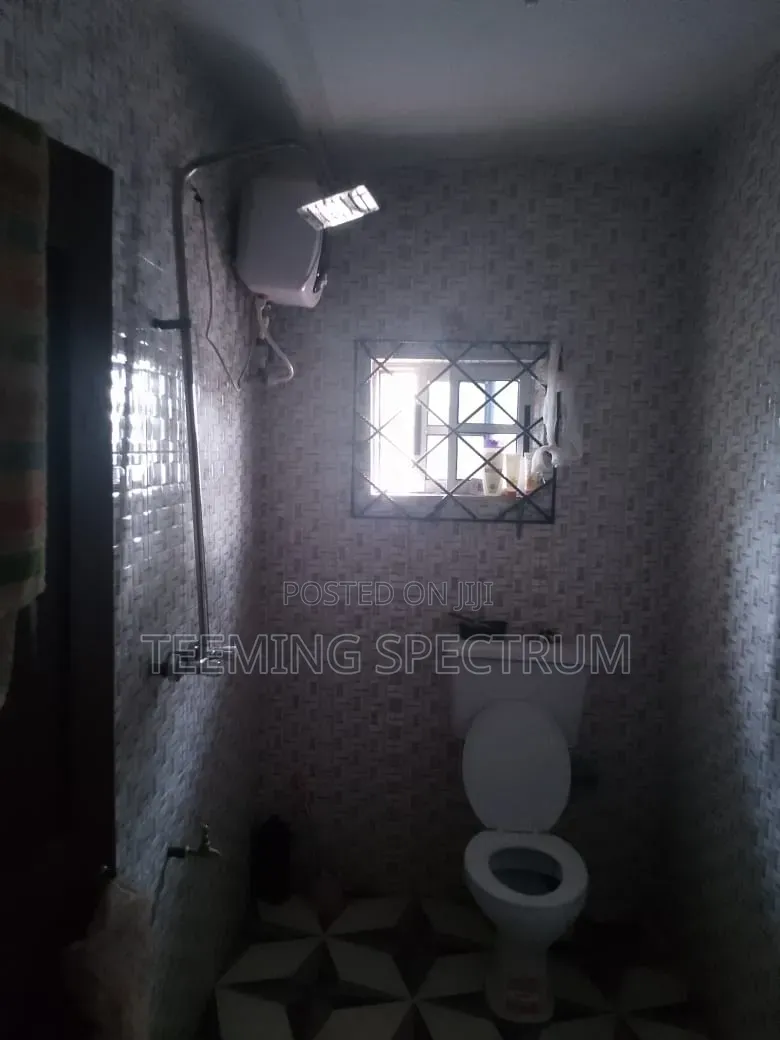 4bdrm Apartment in Benin City for rent