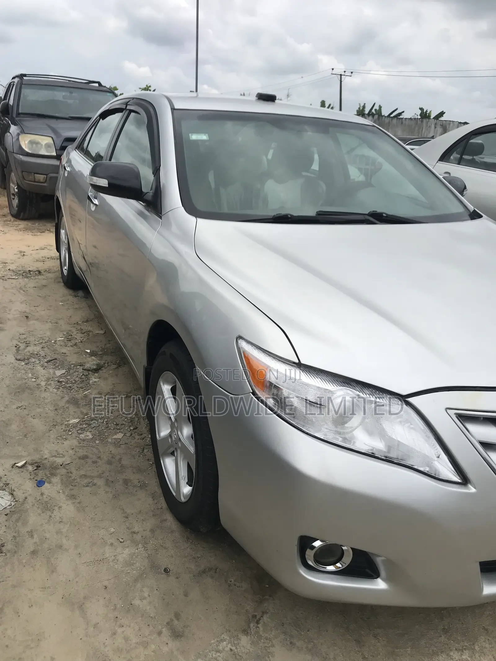 Toyota Camry LE 4dr Sedan (2.5L 4cyl 6AM) 2010 Silver