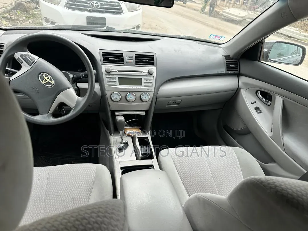 Toyota Camry 2011 Gray