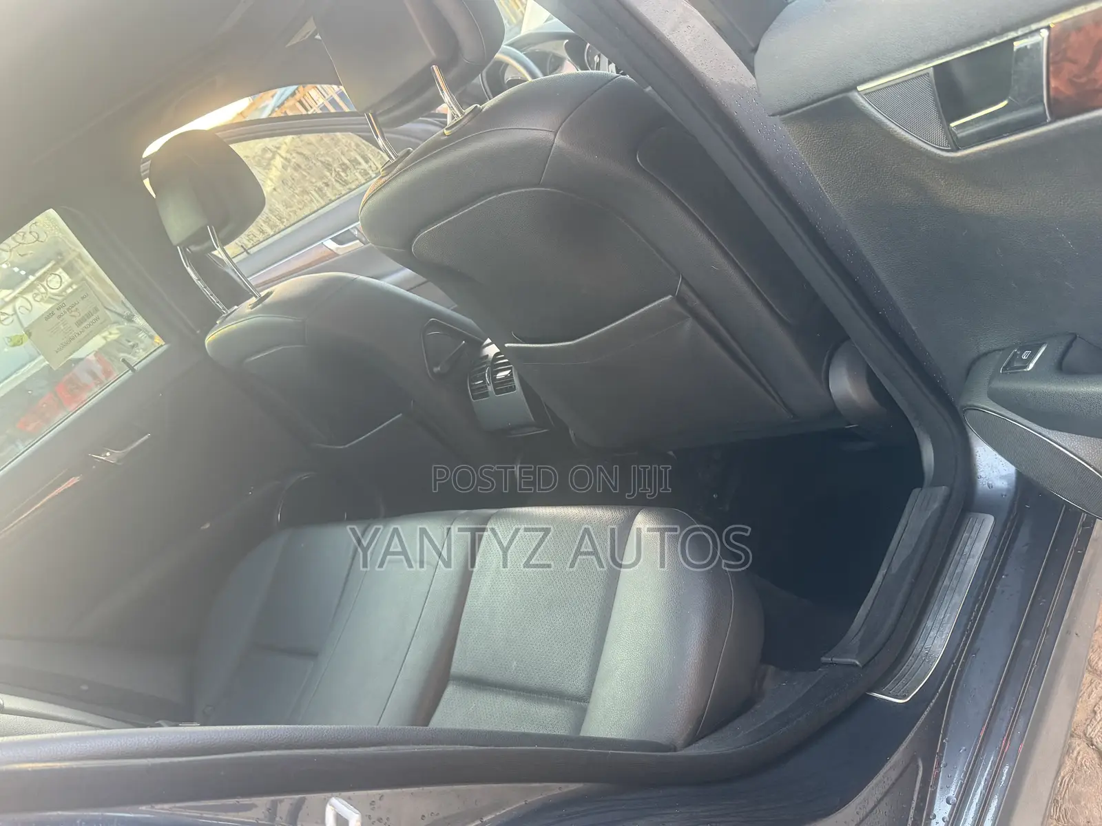 Mercedes-Benz C300 Luxury Sedan RWD (3.0L 6cyl 7A) 2009 Gray