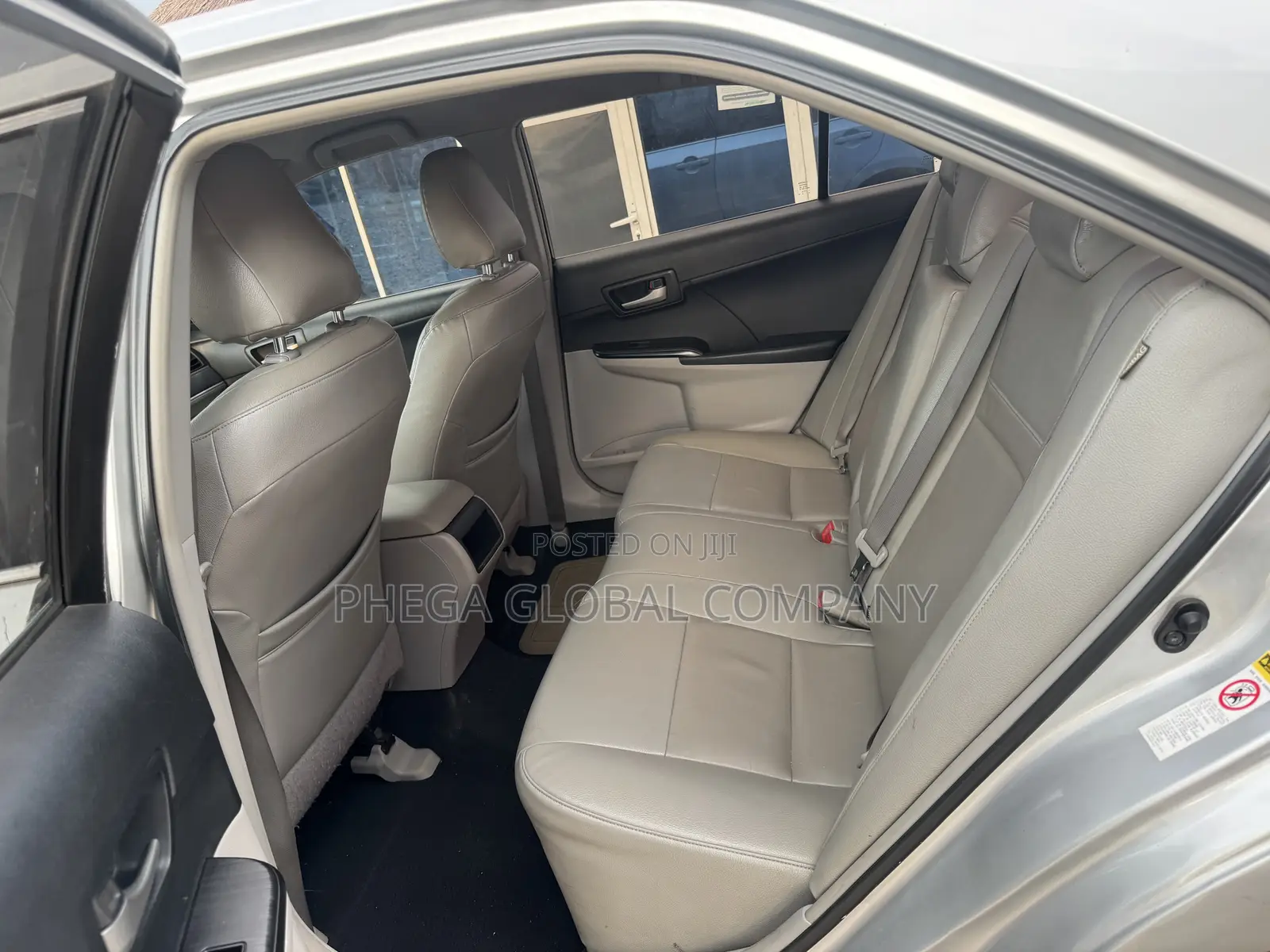 Toyota Camry LE 4dr Sedan (2.5L 4cyl 6A) 2013 Silver