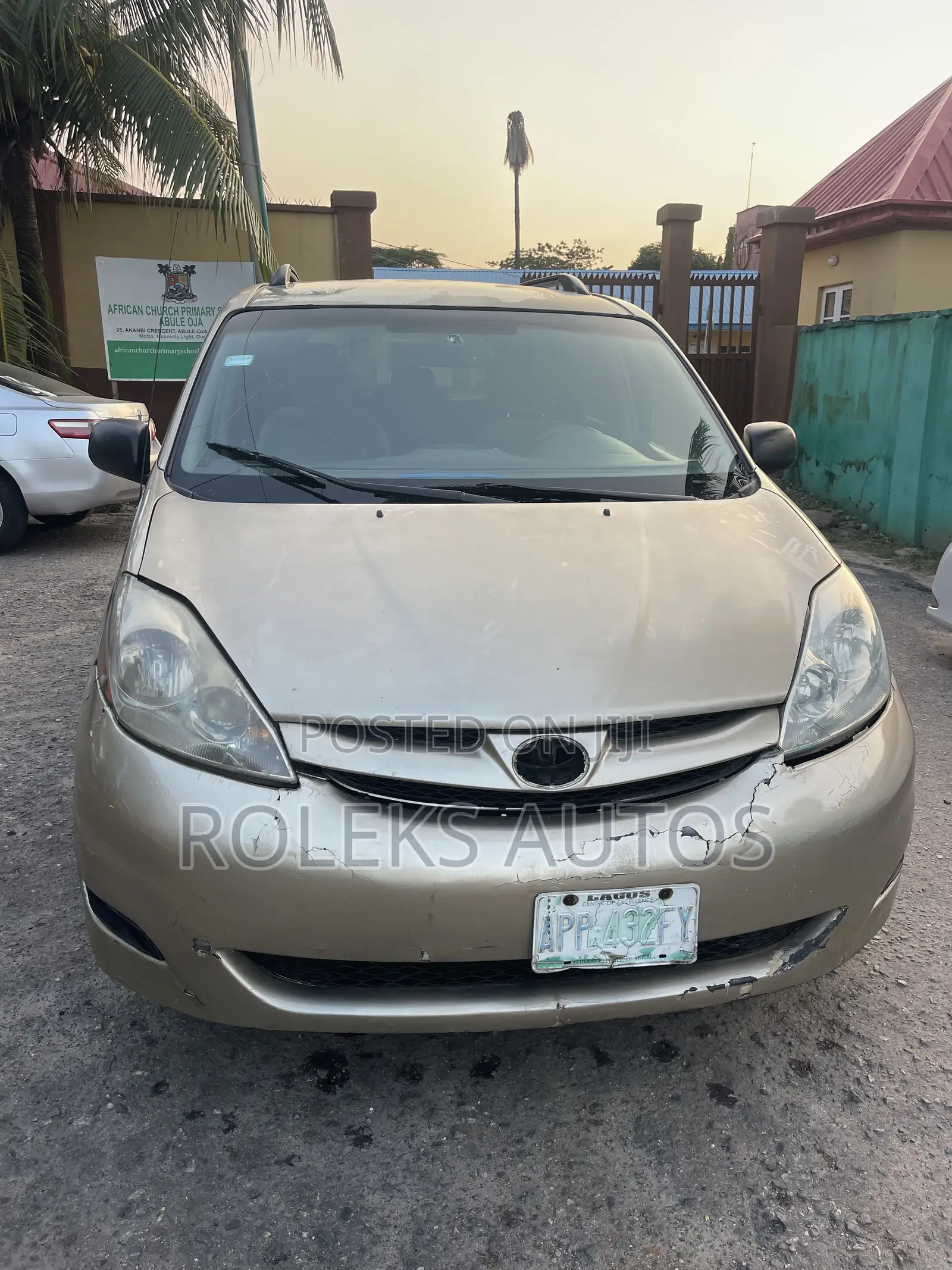 Toyota Sienna LE AWD 2008 Gold