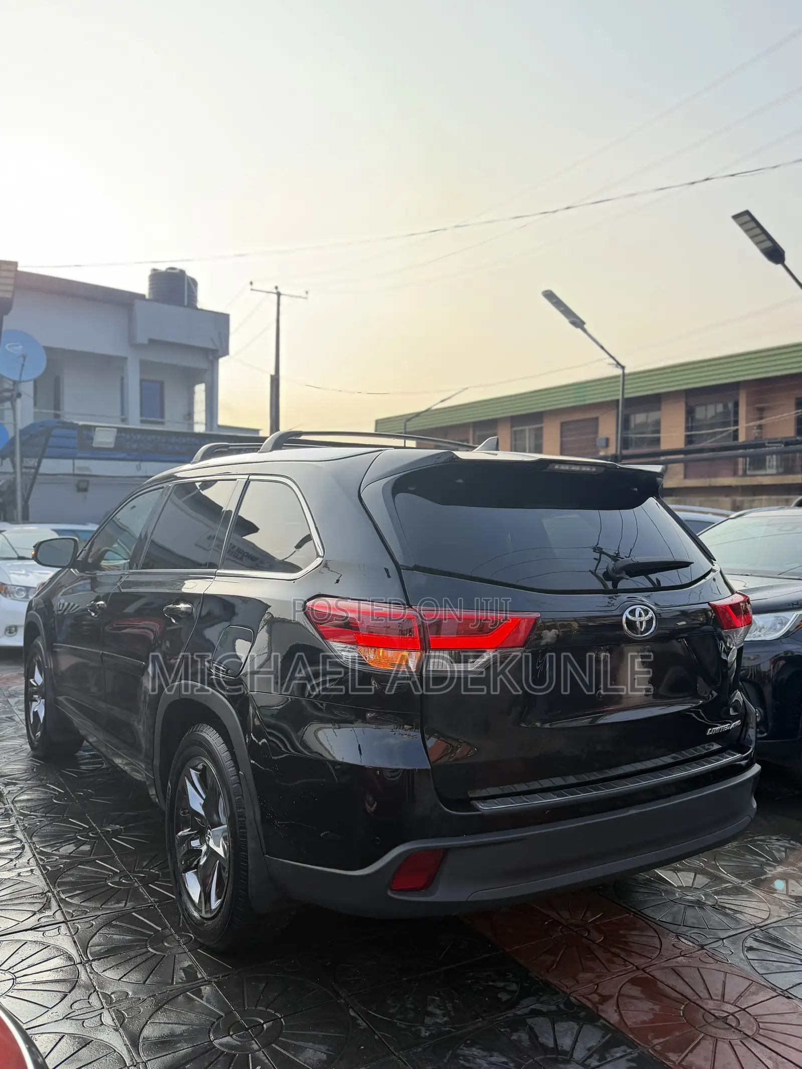 Toyota Highlander Limited Platinum 4x2 V6 (3.5L 6cyl 8A) 2018 Black