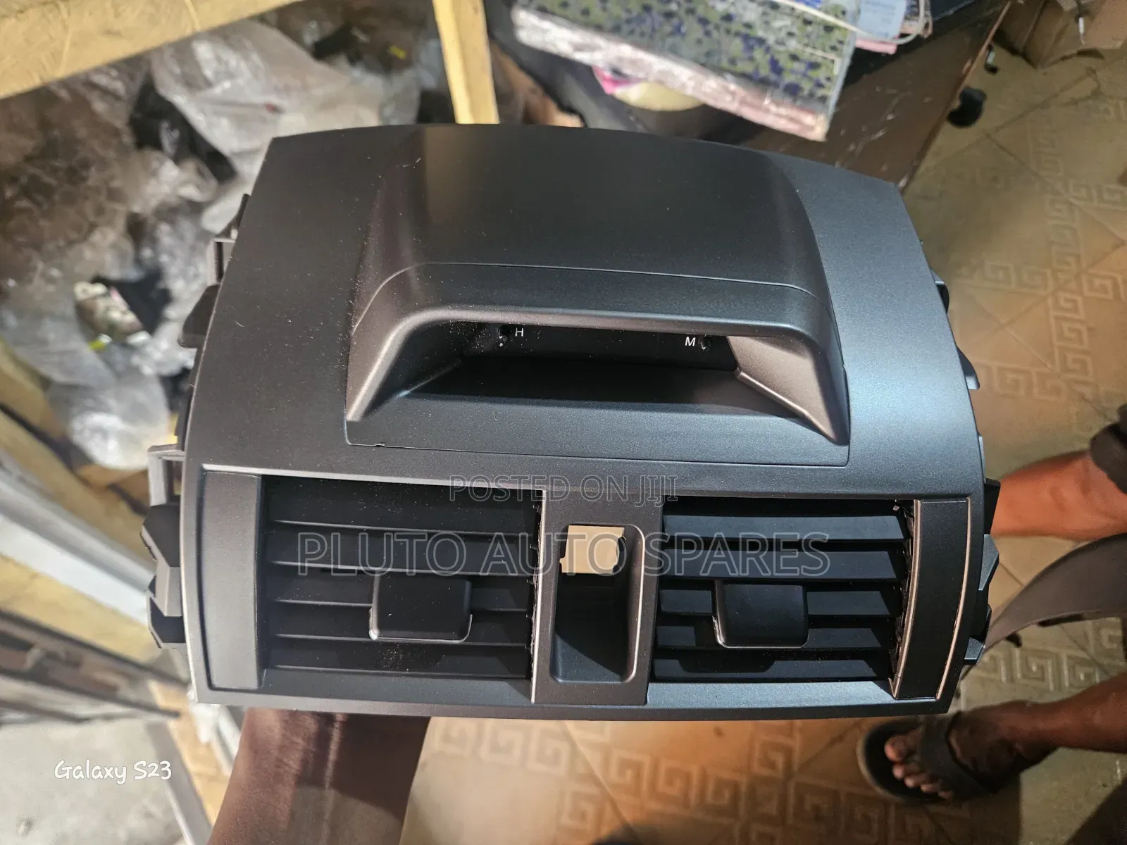 Toyota Corolla 2010 Center AC Vent Genuine OEM