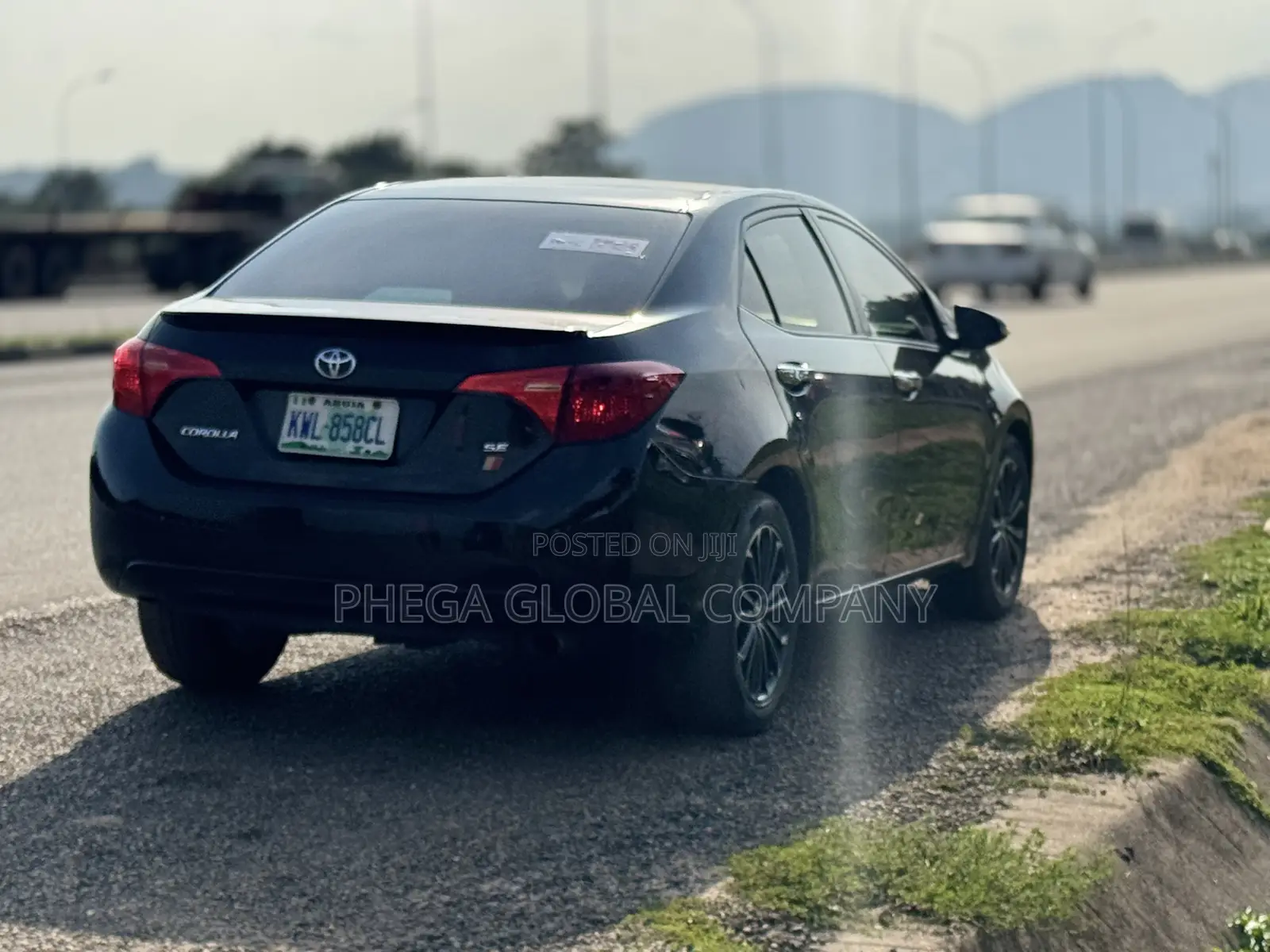Toyota Corolla SE 4dr Sedan (1.8L 4cyl CVT) 2017 Black
