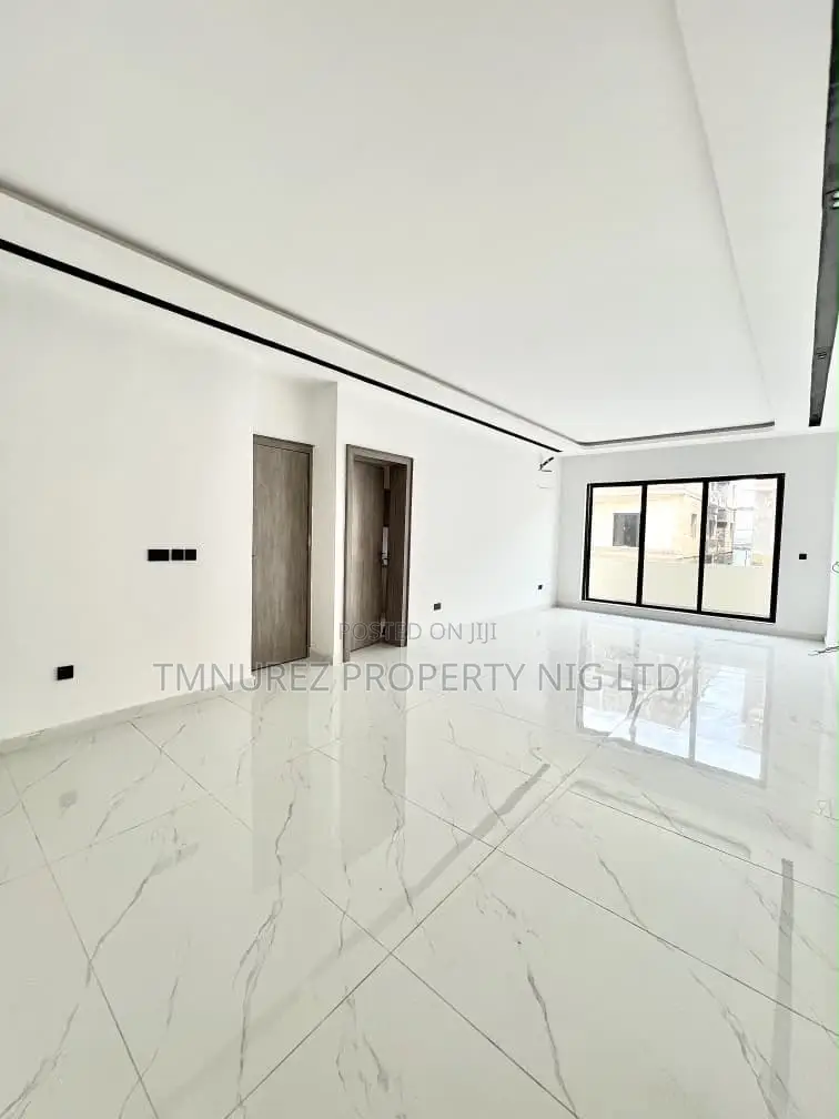 2bdrm Apartment in Lekki Phase 1 for sale
