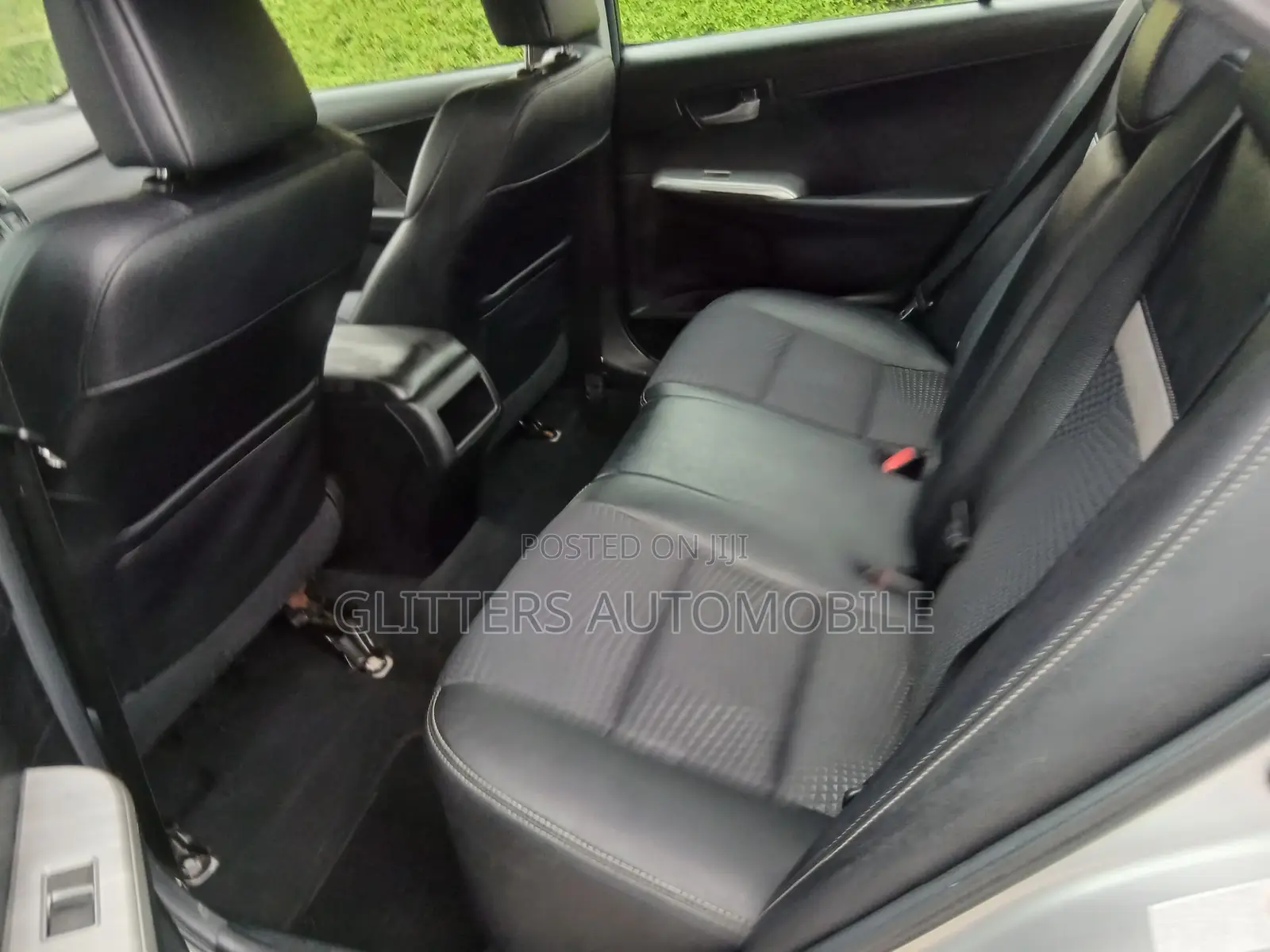 Toyota Camry SE 4dr Sedan (2.5L 4cyl 6A) 2014 Silver