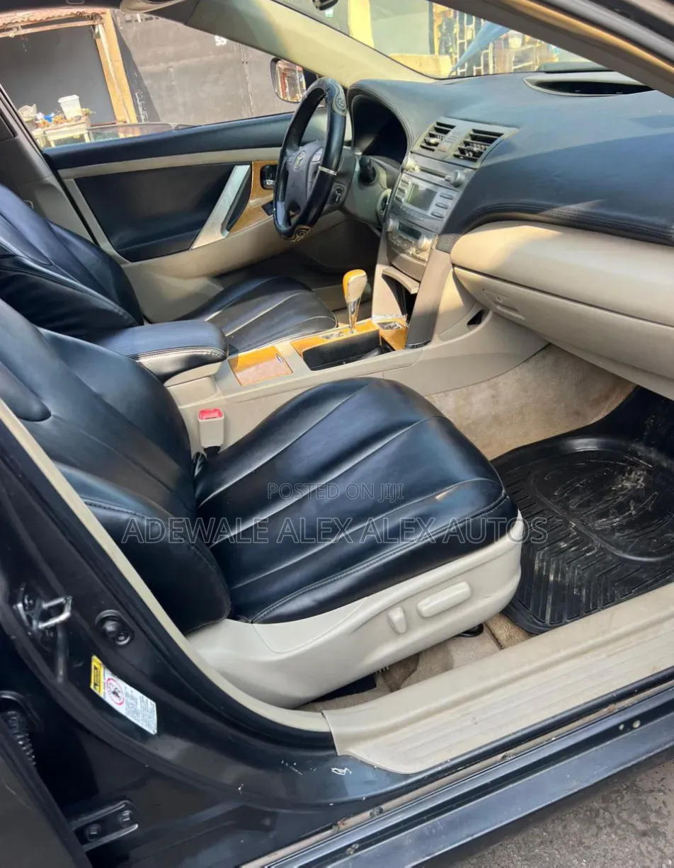 Toyota Camry XLE V6 4dr Sedan (3.5L 6cyl 6AM) 2008 Gray