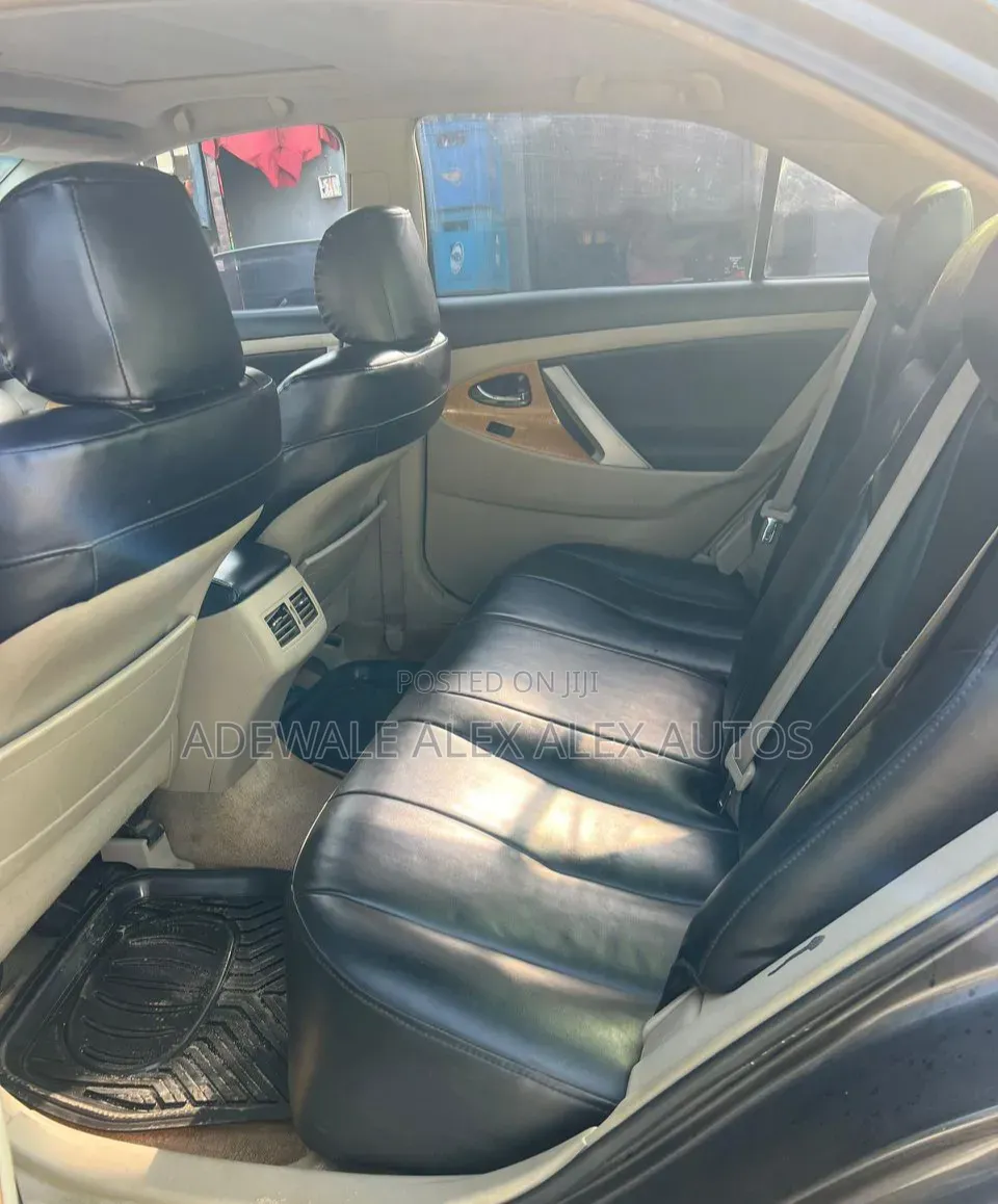 Toyota Camry XLE V6 4dr Sedan (3.5L 6cyl 6AM) 2008 Gray