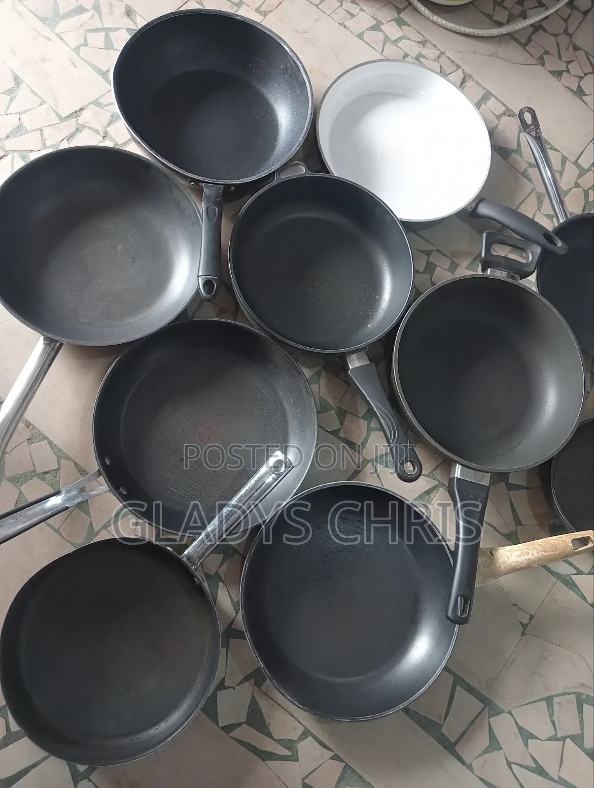 Non Stick Frying Pan/Tokunbo Non Stick Pan
