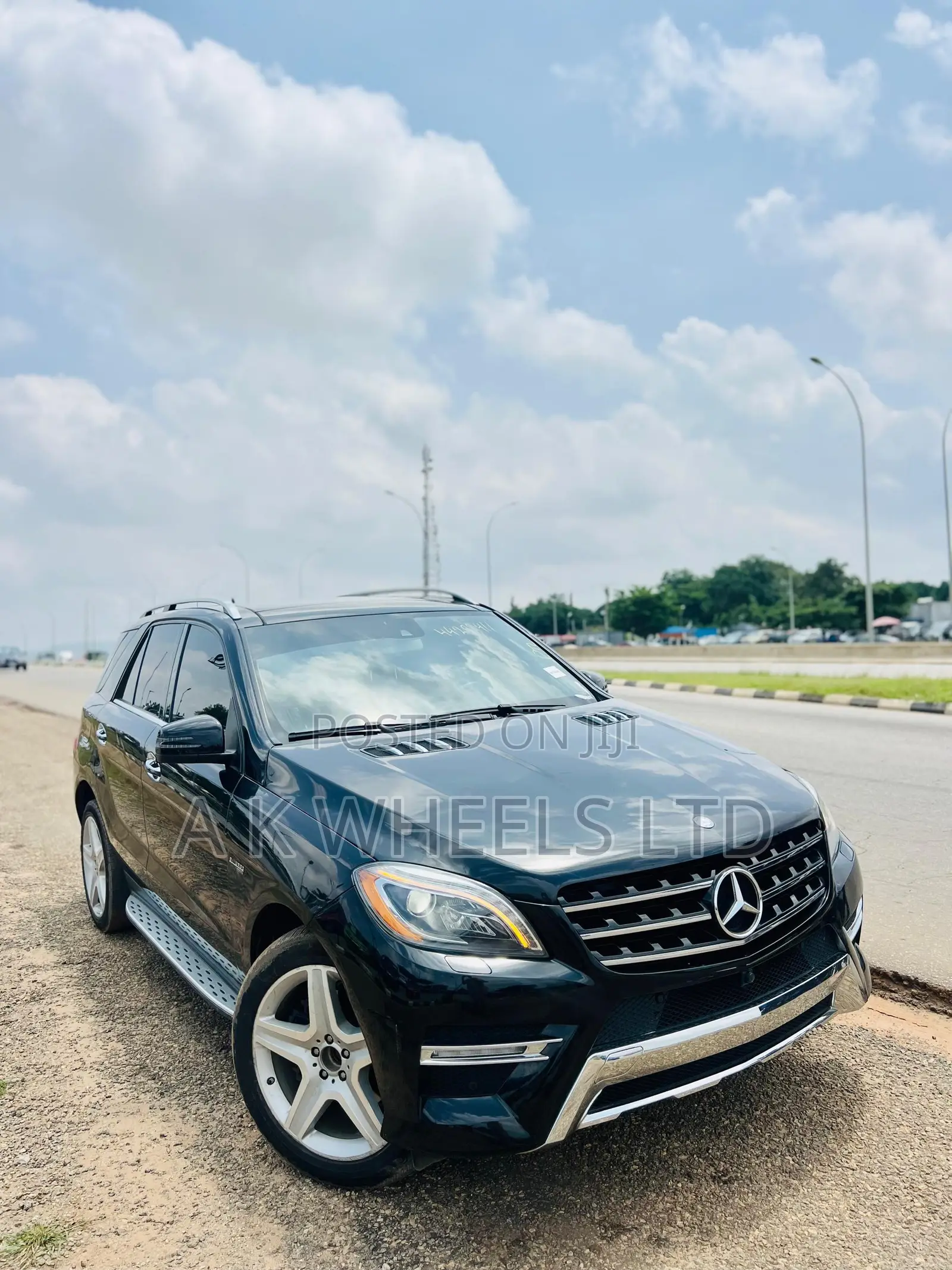 Mercedes-Benz M Class ML63 AMG 4dr SUV AWD (5.5L 8cyl Turbo 7A) 2014