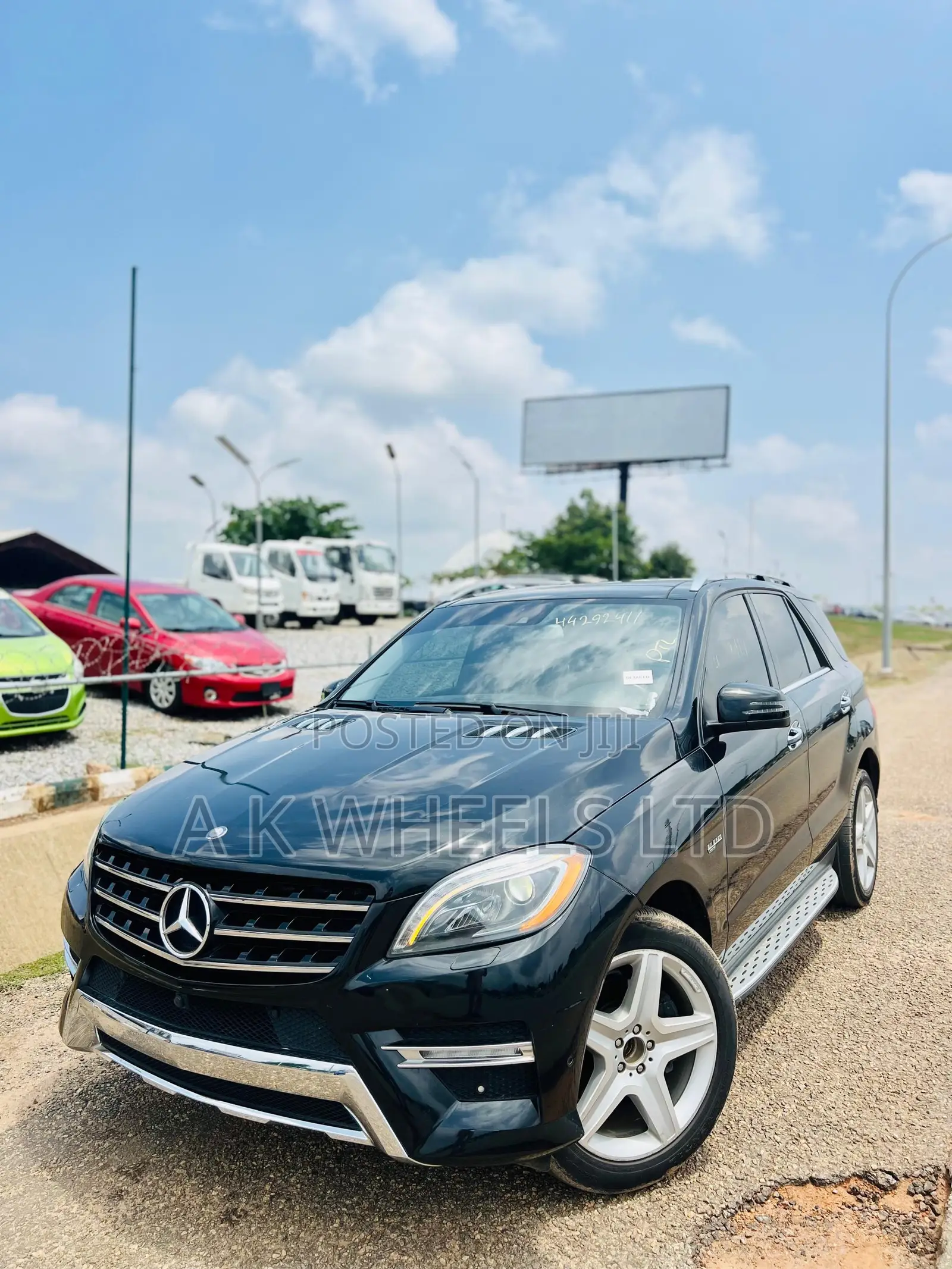 Mercedes-Benz M Class ML63 AMG 4dr SUV AWD (5.5L 8cyl Turbo 7A) 2014