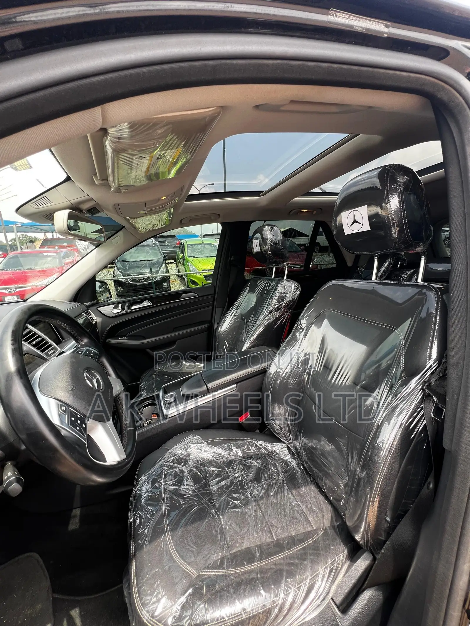 Mercedes-Benz M Class ML63 AMG 4dr SUV AWD (5.5L 8cyl Turbo 7A) 2014