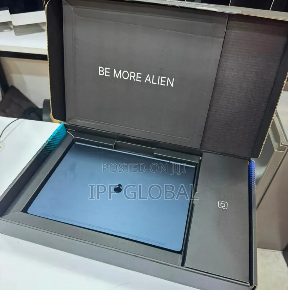 New Laptop Alienware 16x Aurora 32GB Intel Core Ultra 9 SSD 1T