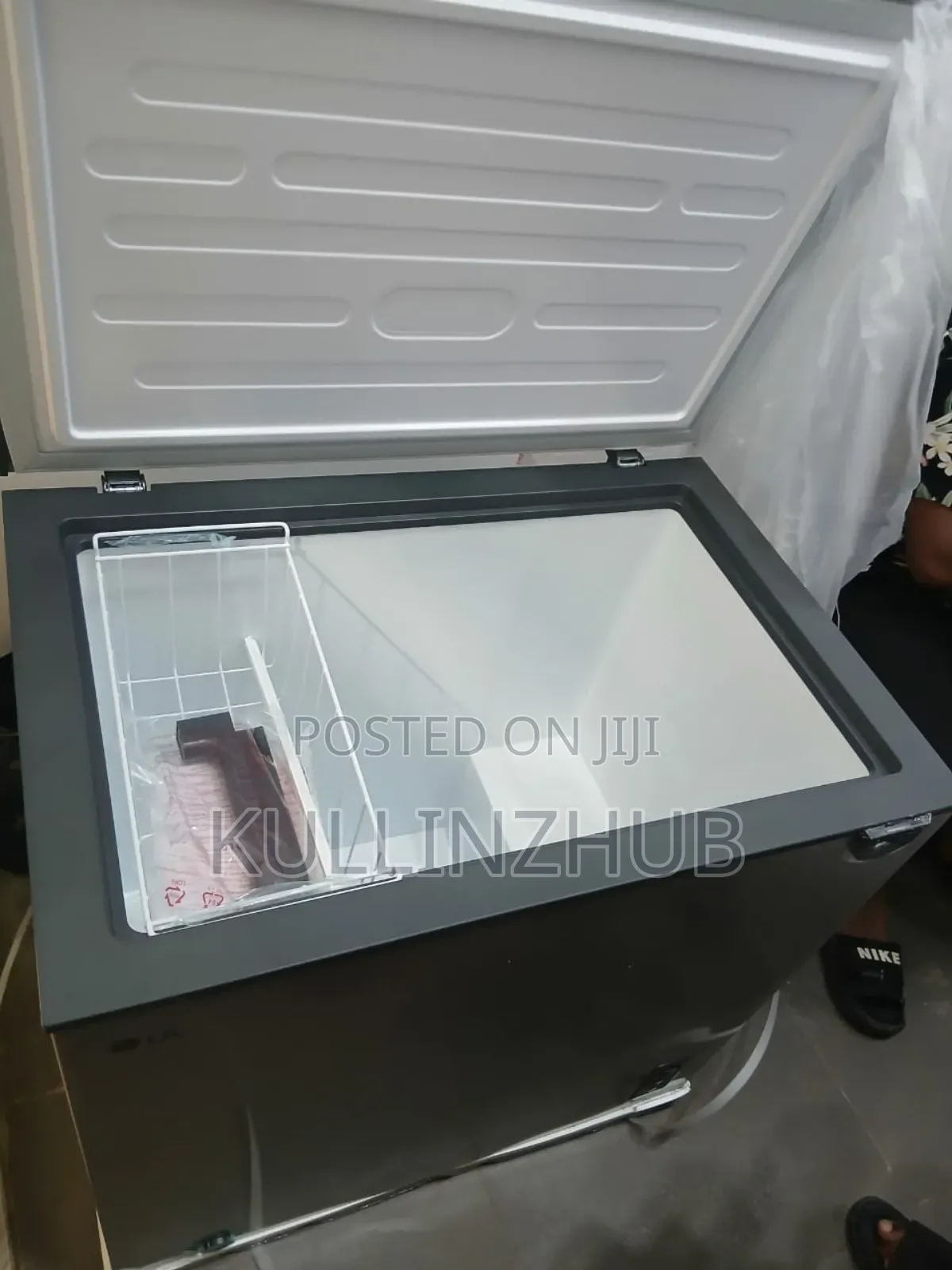 LG Chest Freezer 194l (Gcfb205bqcf)