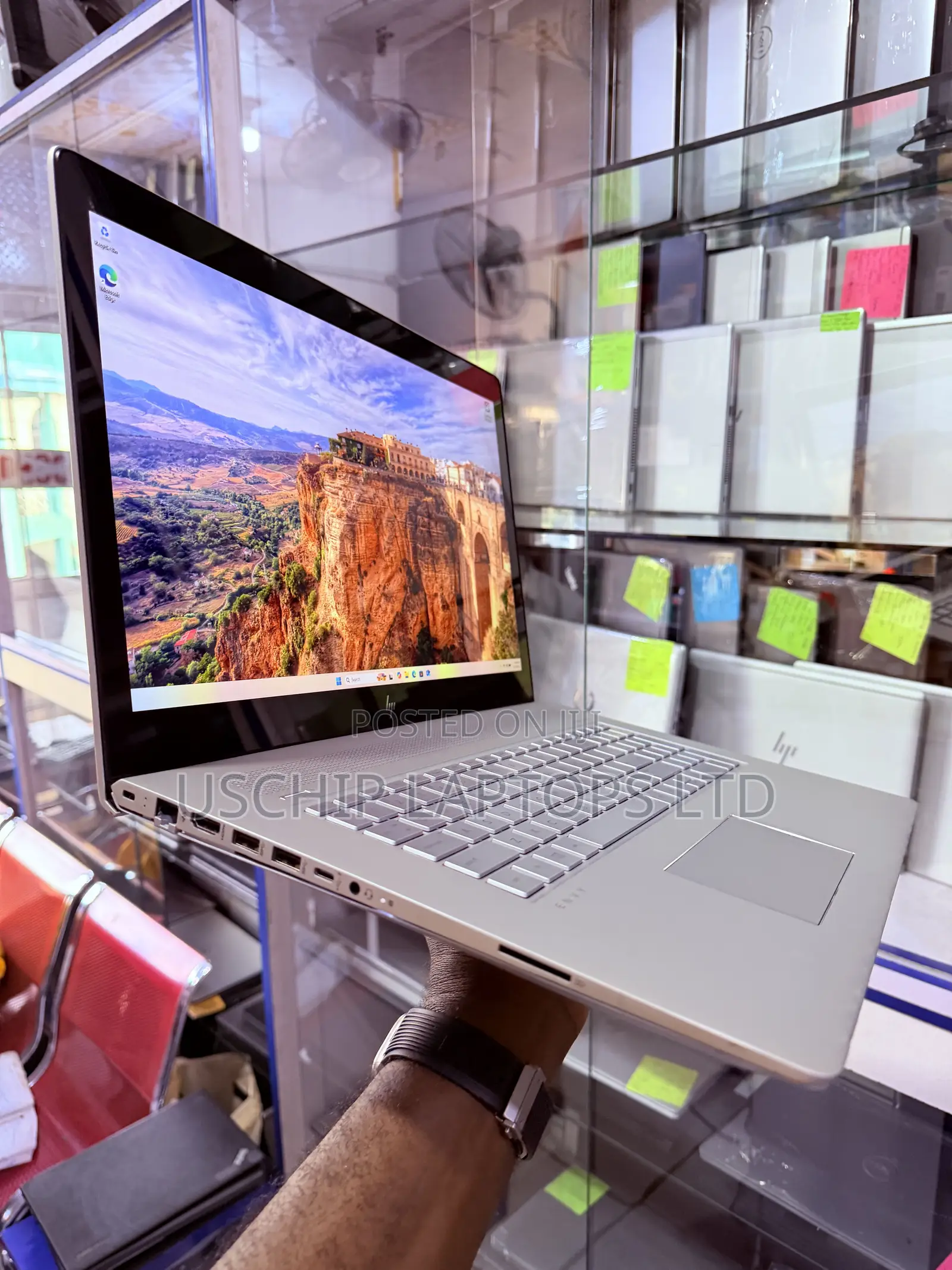 Laptop HP Envy 17t 8GB Intel Core i7 SSD 128GB