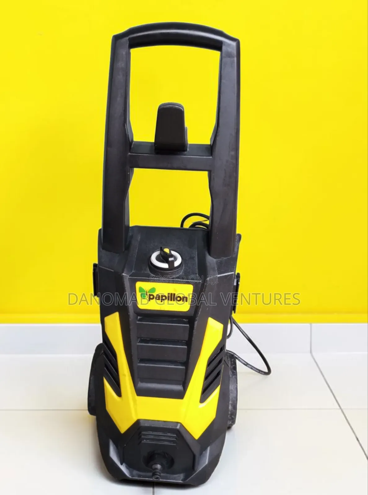 Papillon High Pressure Washer With Onboard Soap Container