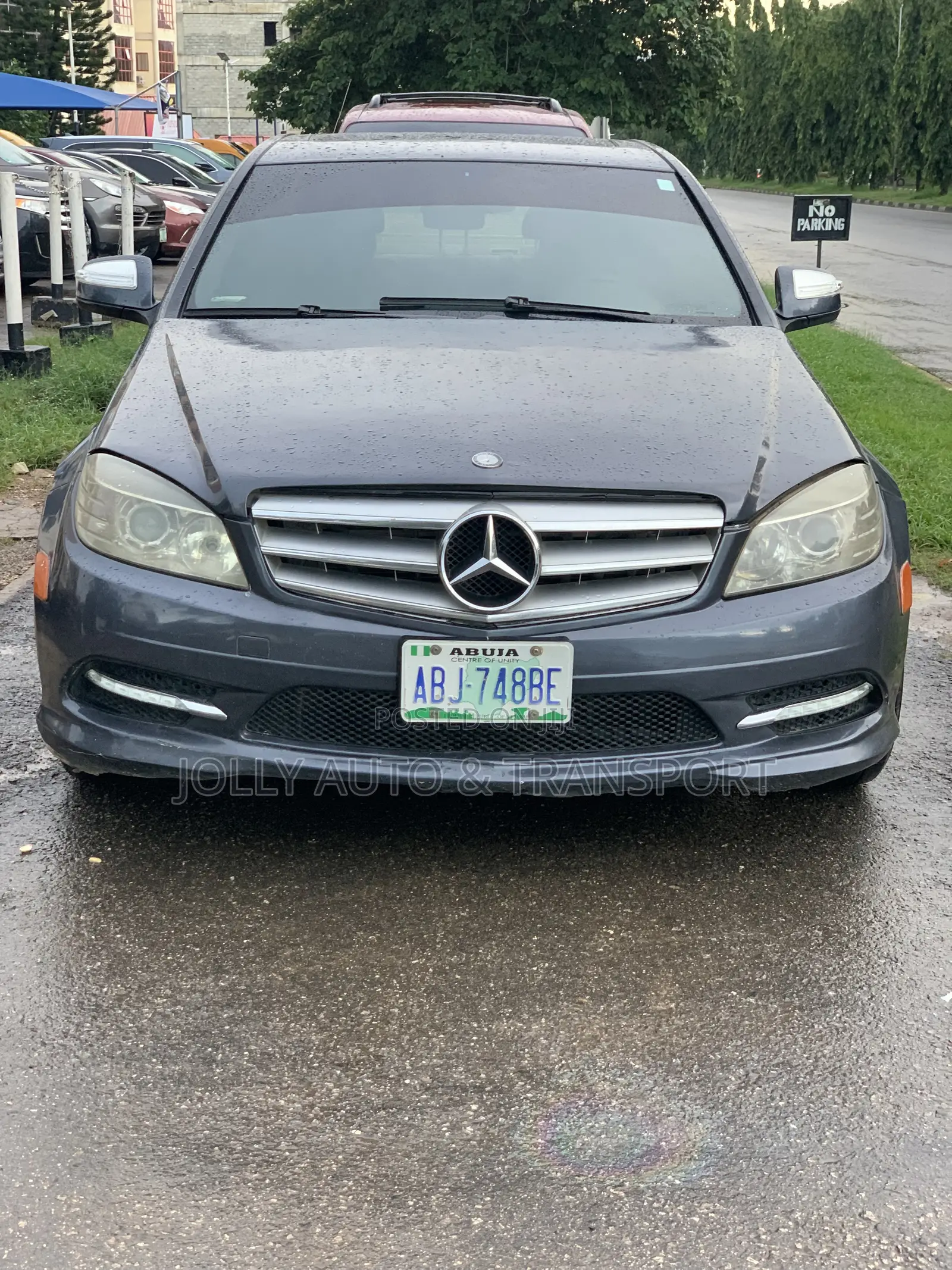 Mercedes-Benz C300 Luxury Sedan AWD (3.0L 6cyl 7A) 2009 Matt Black