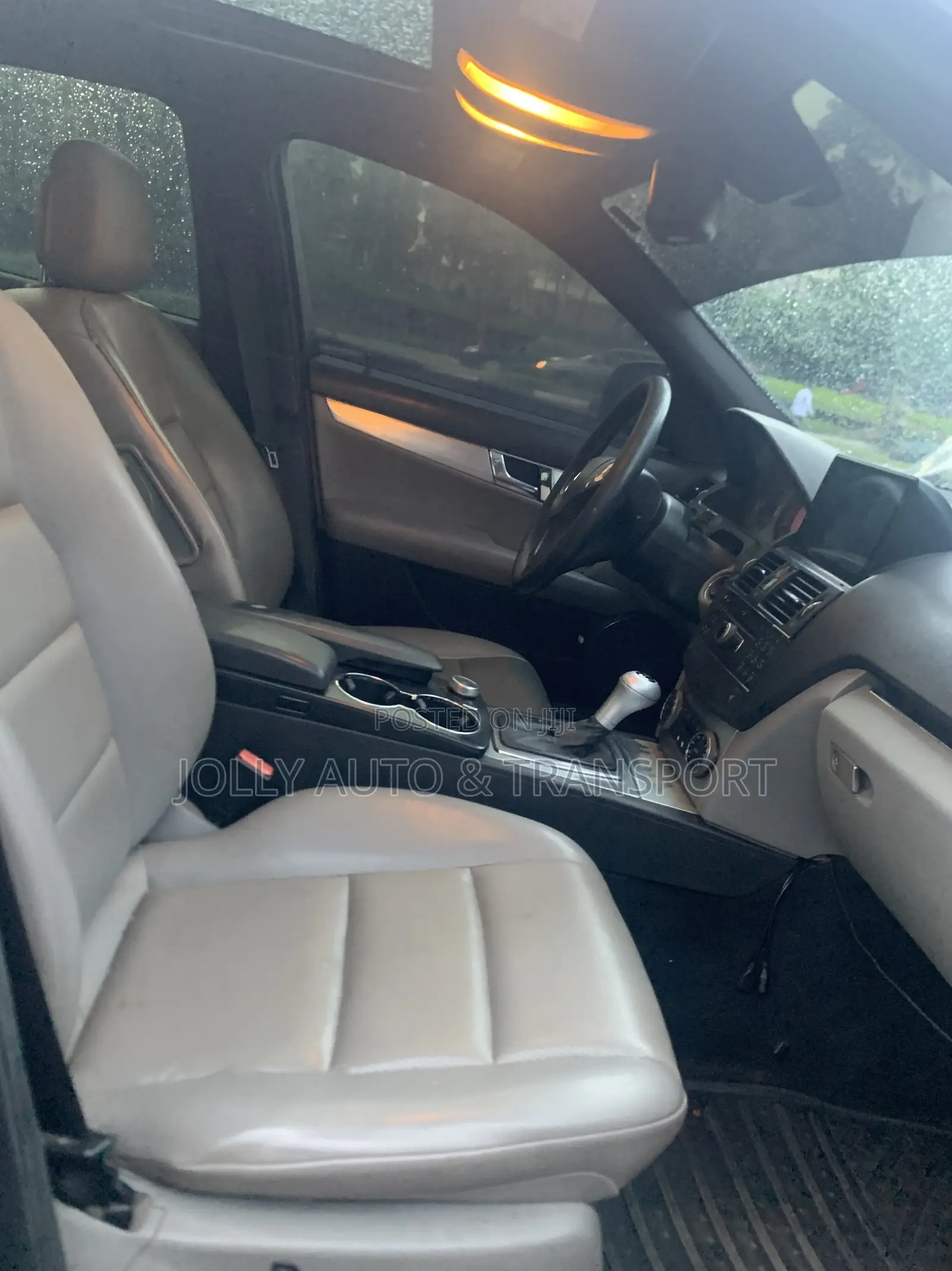 Mercedes-Benz C300 Luxury Sedan AWD (3.0L 6cyl 7A) 2009 Matt Black