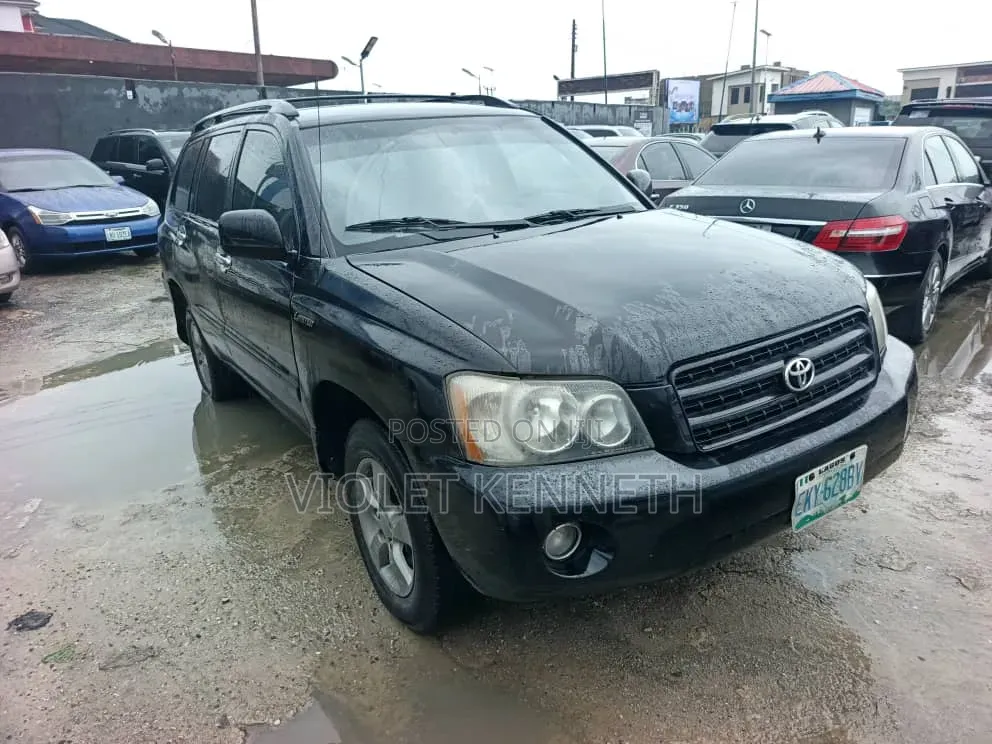 Toyota Highlander 2004 Black