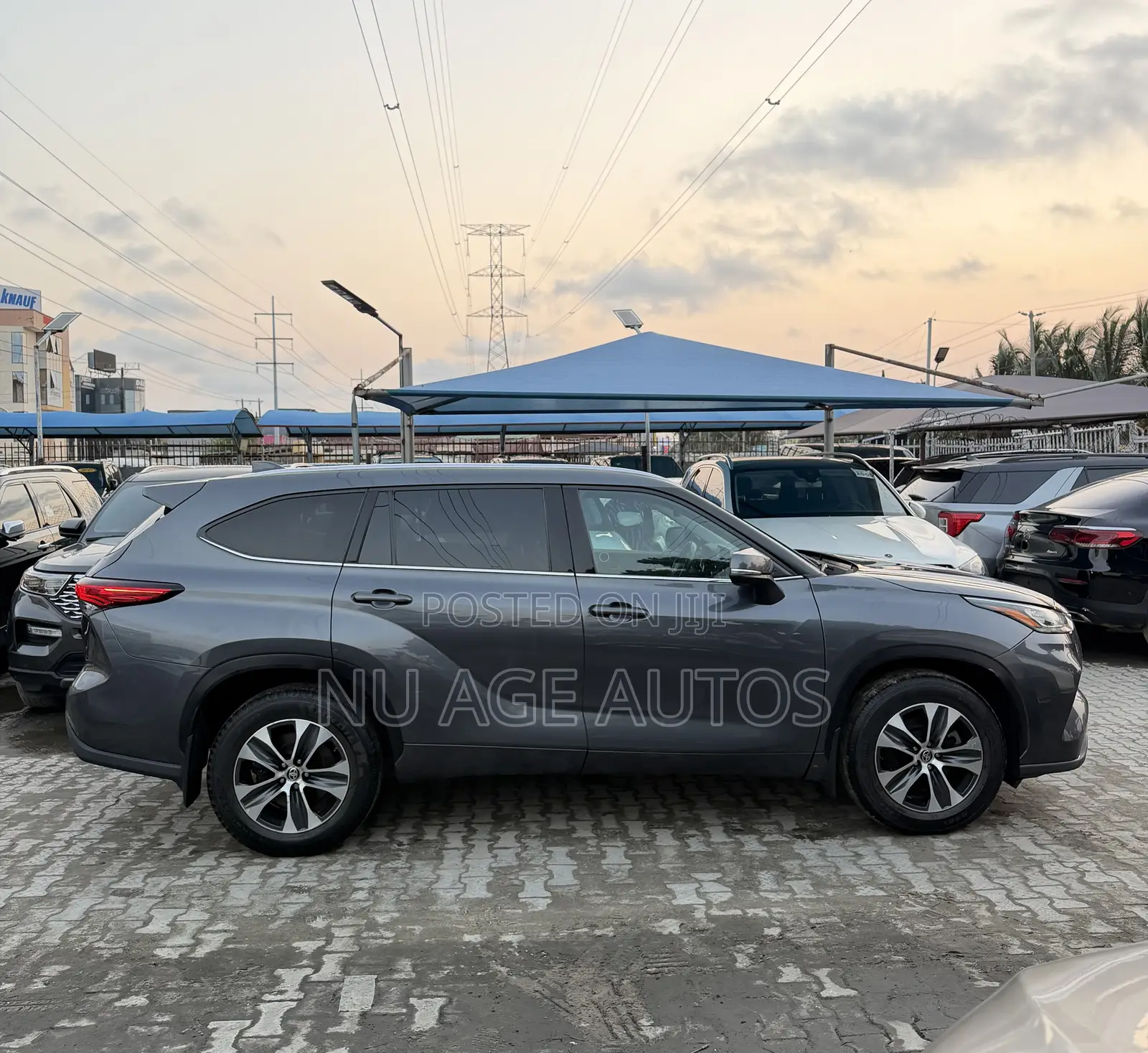 Toyota Highlander XLE AWD 2020 Gray