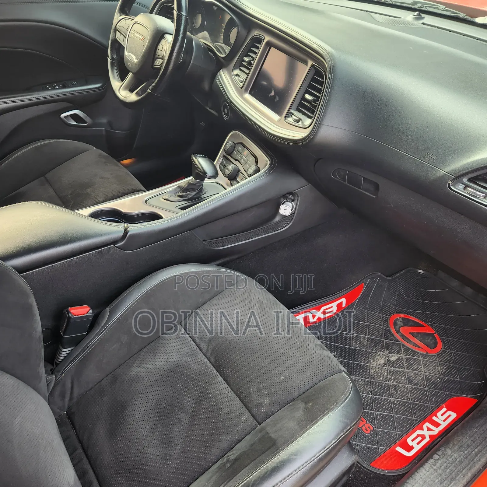 Dodge Challenger 2022 Red