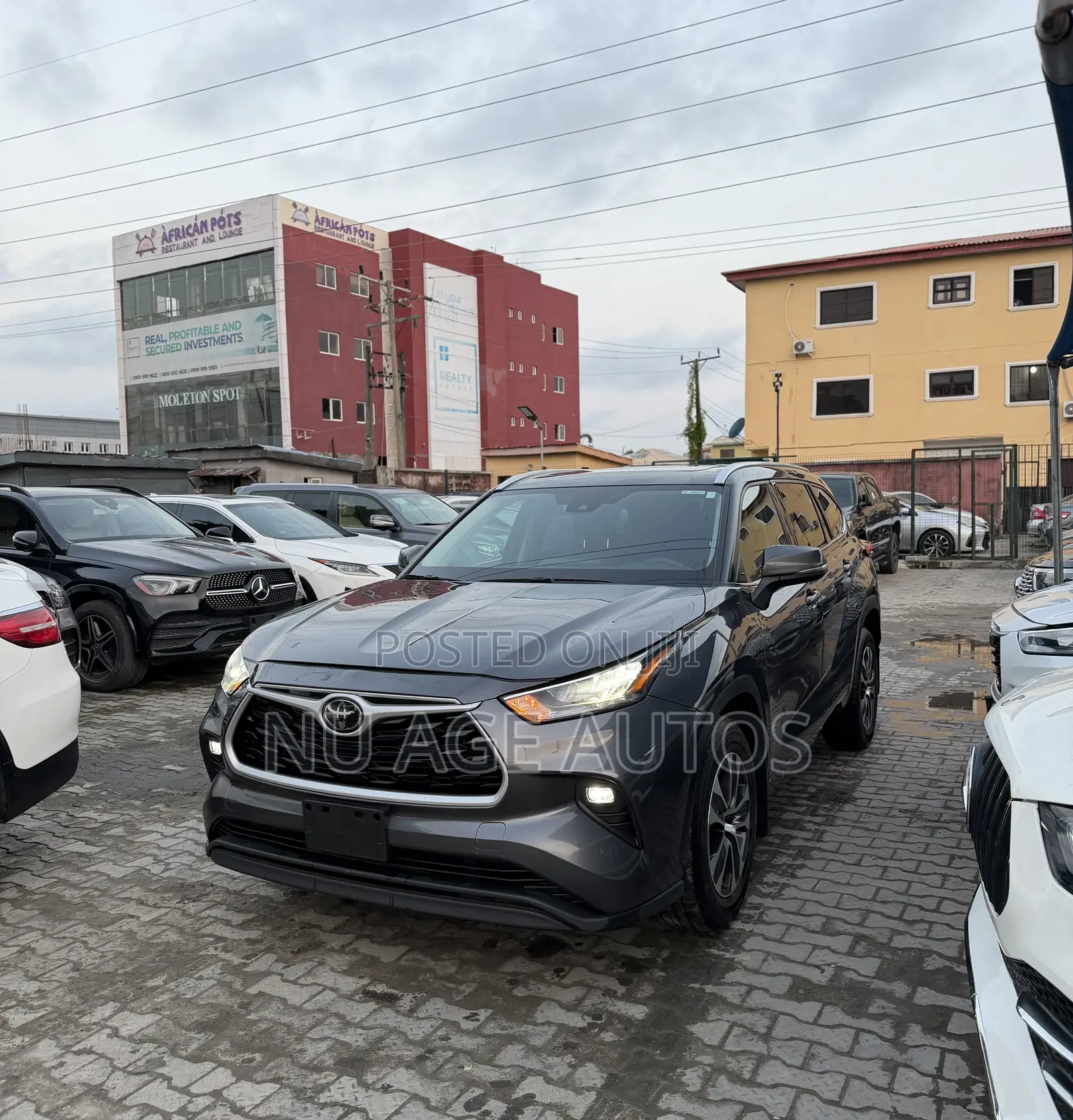 Toyota Highlander XLE AWD 2020 Gray