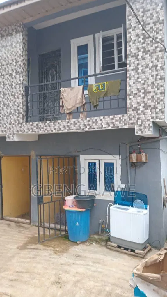 6bdrm Block of Flats in Awesome Ventures, Obafemi-Owode for sale