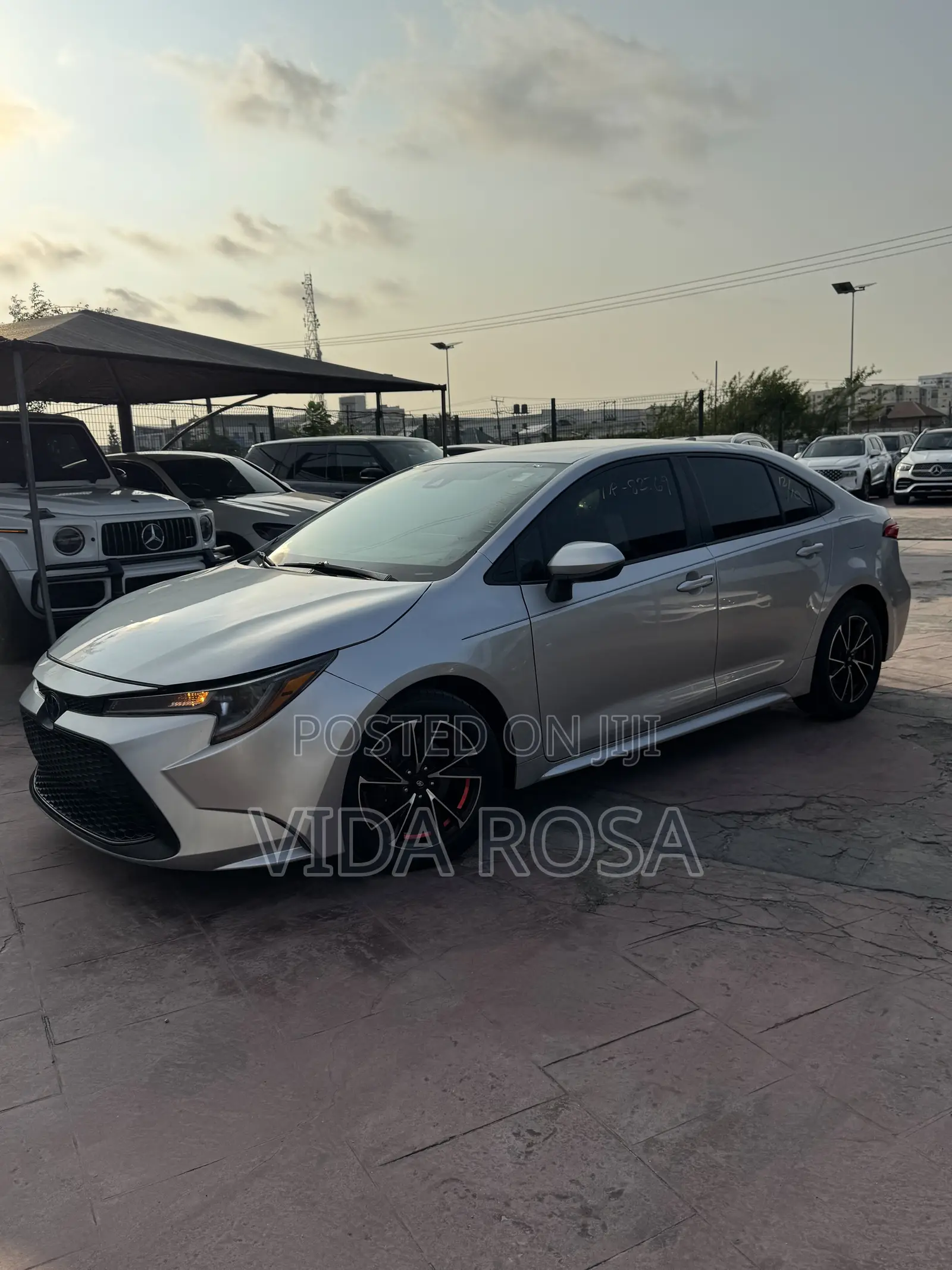 Toyota Corolla LE 2021 Silver