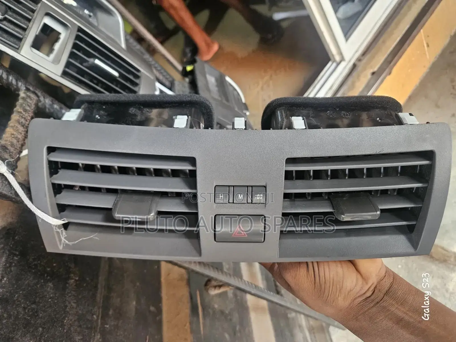Toyota Camry 2007–2010 Center AC Vent Genuine OEM