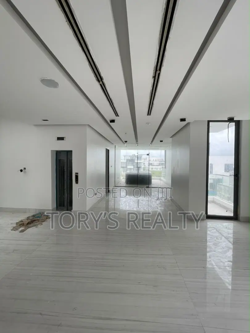5bdrm Duplex in Ikate for sale