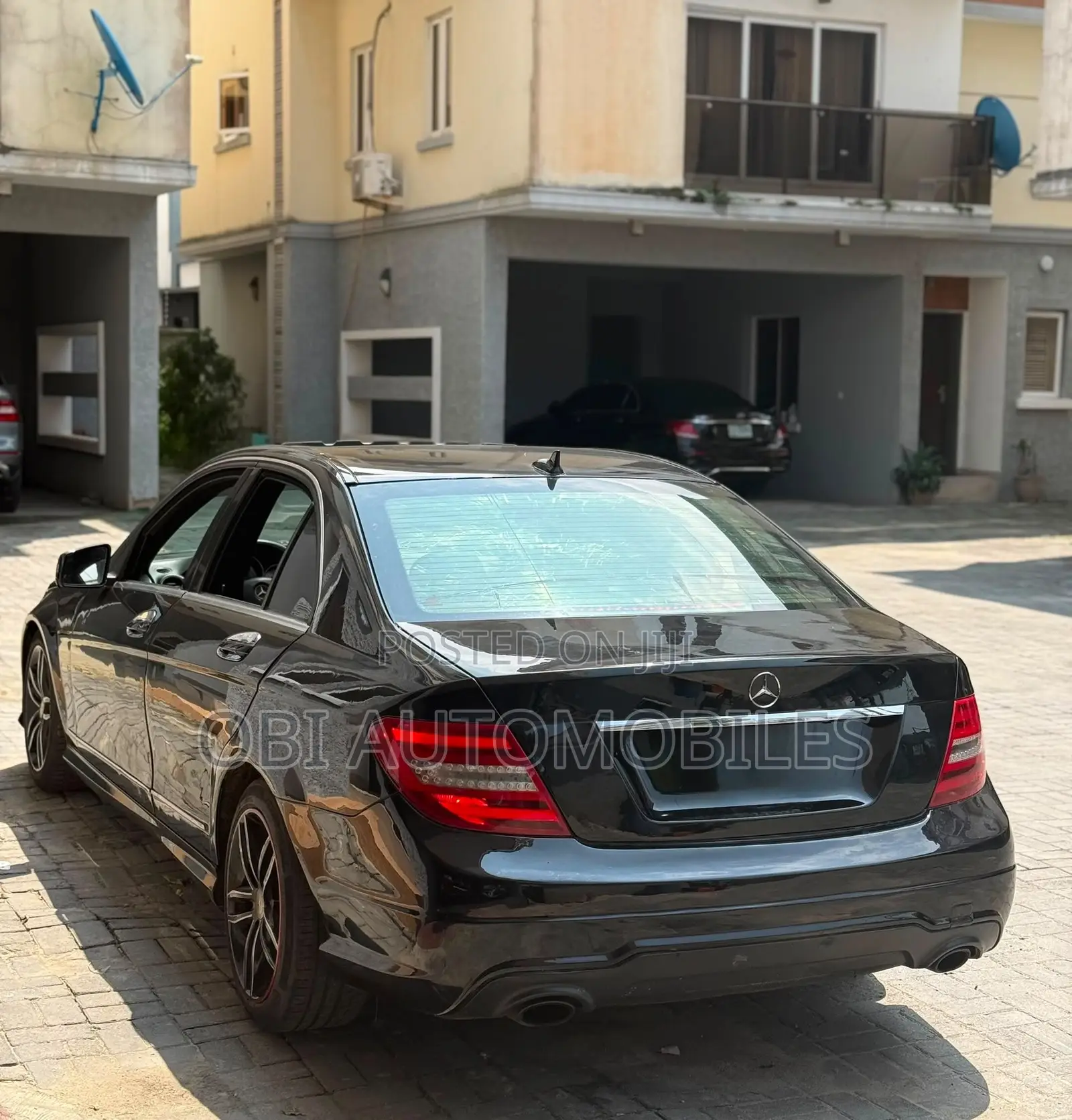 Mercedes-Benz C300 2013 Black