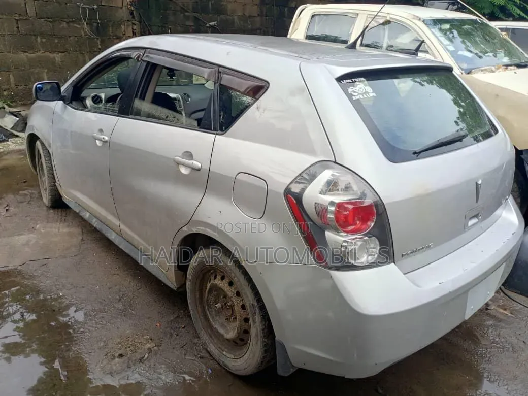 Pontiac Vibe 2009 Silver