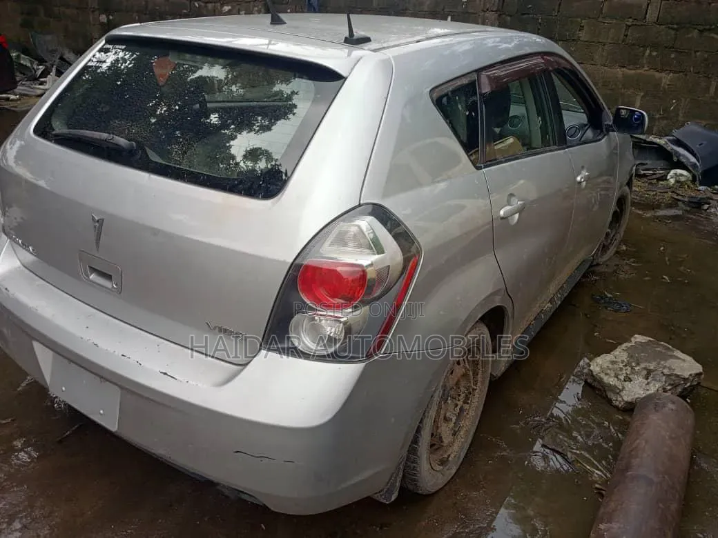 Pontiac Vibe 2009 Silver