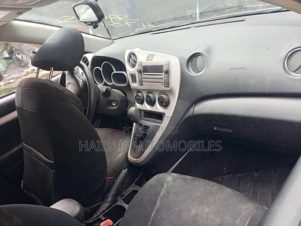 Pontiac Vibe 2009 Silver