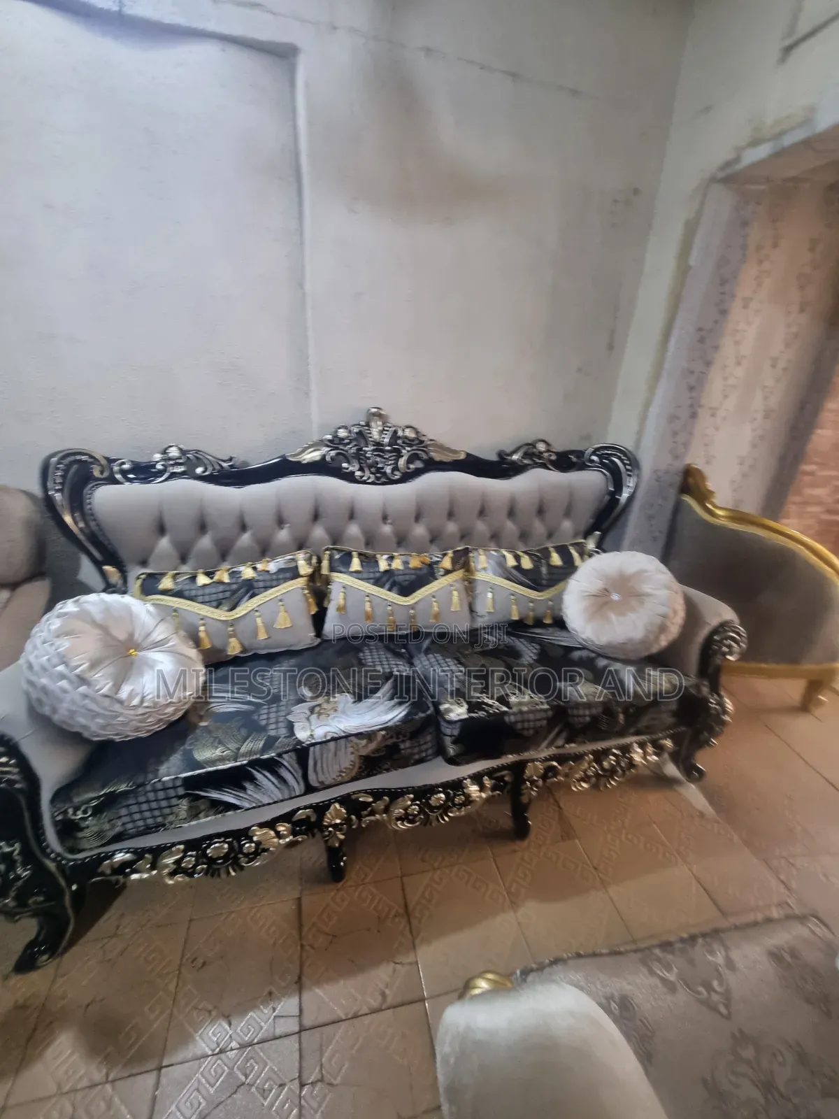 Complete Royal Set of Sofa