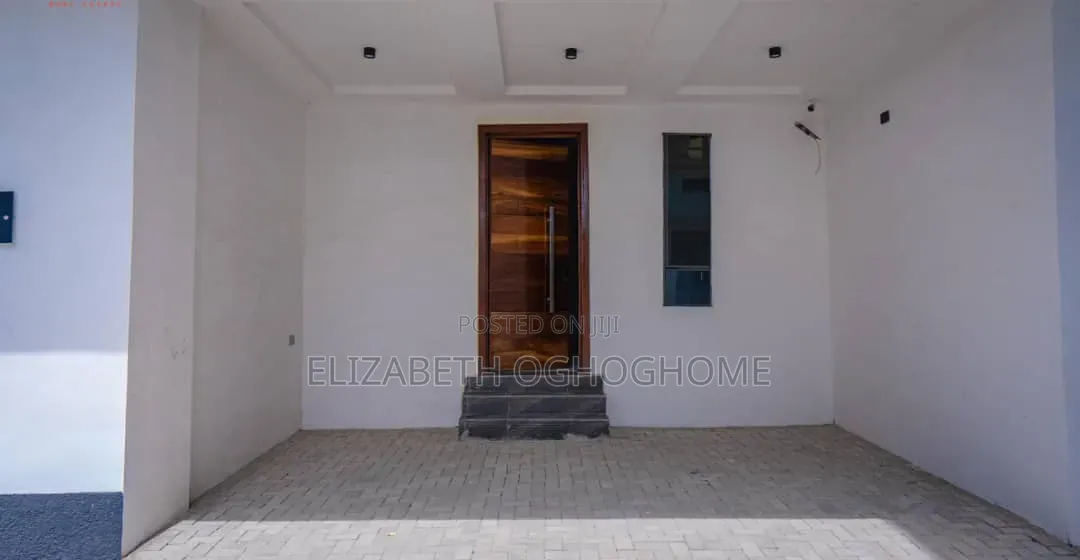 5bdrm Duplex in Ado / Ajah for sale