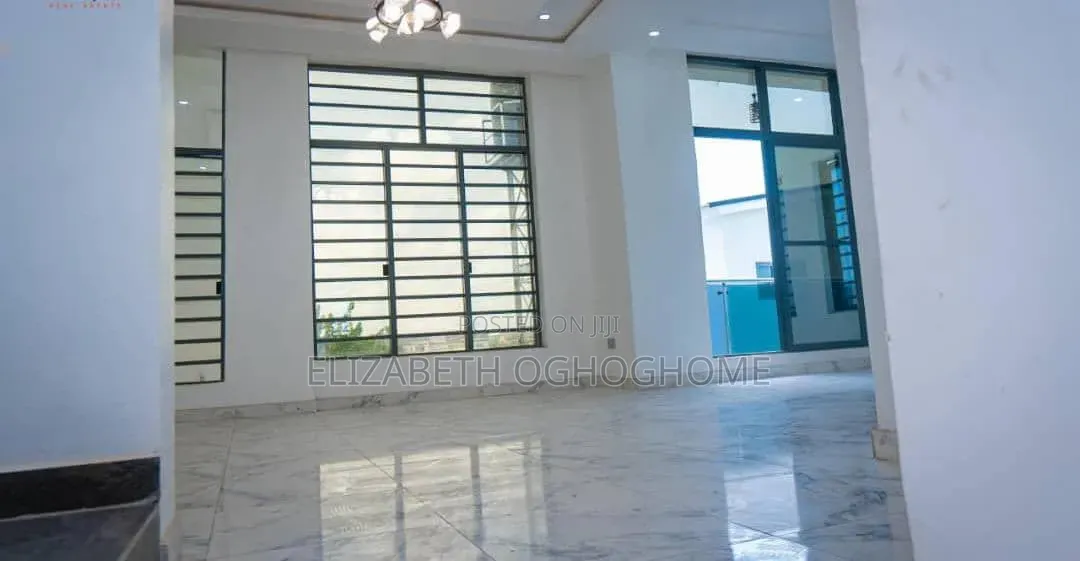 5bdrm Duplex in Ado / Ajah for sale