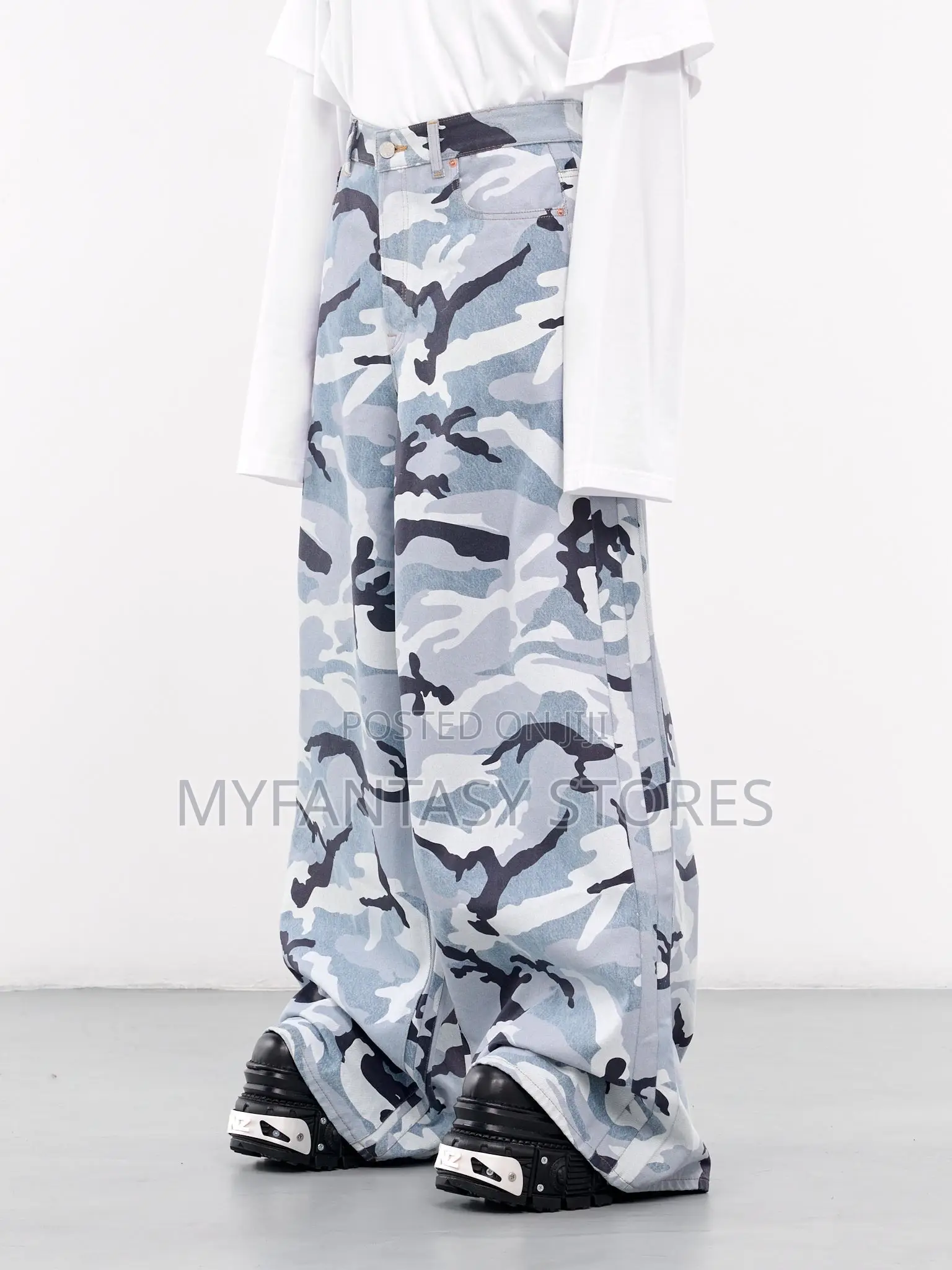 Vetements Camouflage Baggy Denim Jean