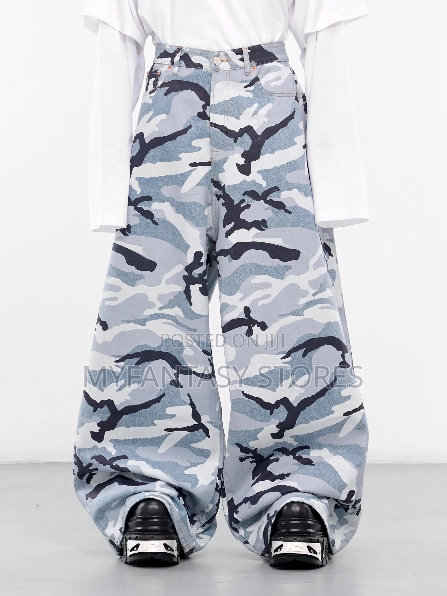 Vetements Camouflage Baggy Denim Jean