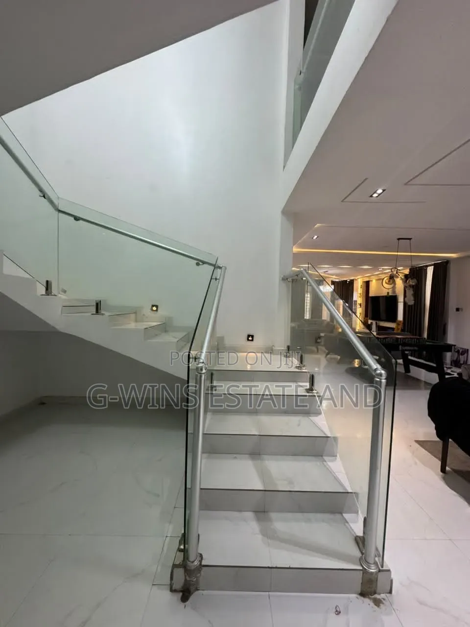 4bdrm Duplex in Okhuoromi Community for sale